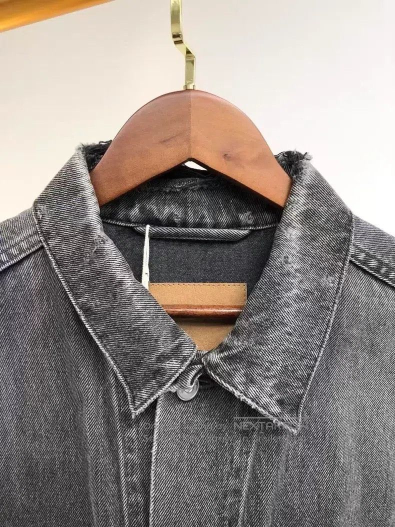 Balenciaga Balenciaga Distressed Logo Denim Jacket Size XXS / US 00 / IT 34 - 3 Thumbnail
