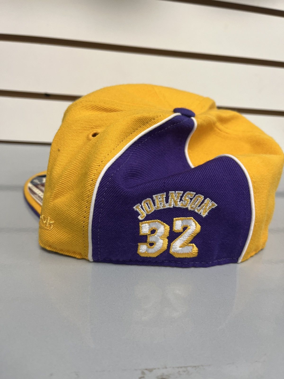 Reebok Lakers Reebok 7 1/8 yellow purple wool baseball cap Size ONE SIZE - 2 Thumbnail