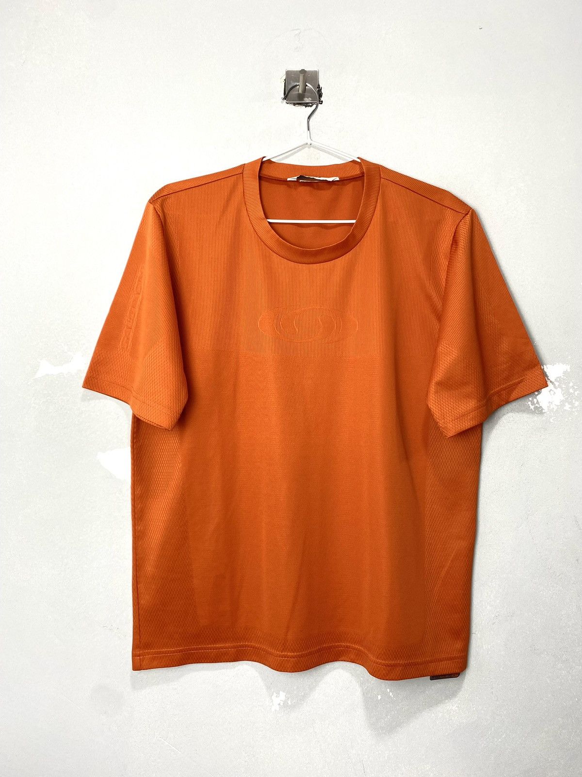 Other Vintage 2000’s Salomon Center Logo Archive T Shirt Gorpcore Size US M / EU 48-50 / 2 - 1 Thumbnail