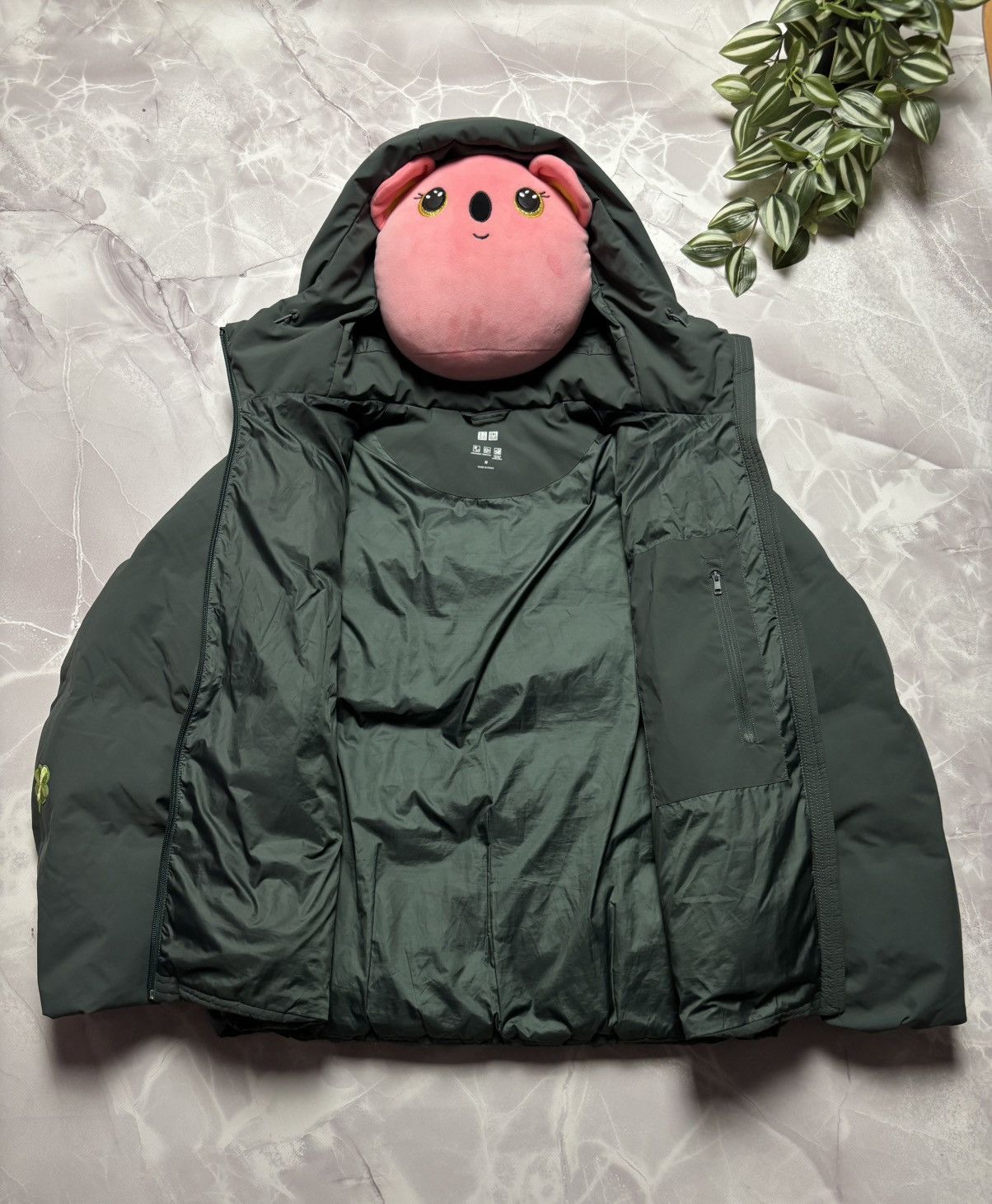 Uniqlo UNIQLO Seamless Down Parka Puffer Jacket Olive Womens M Size M / US 6-8 / IT 42-44 - 13 Thumbnail