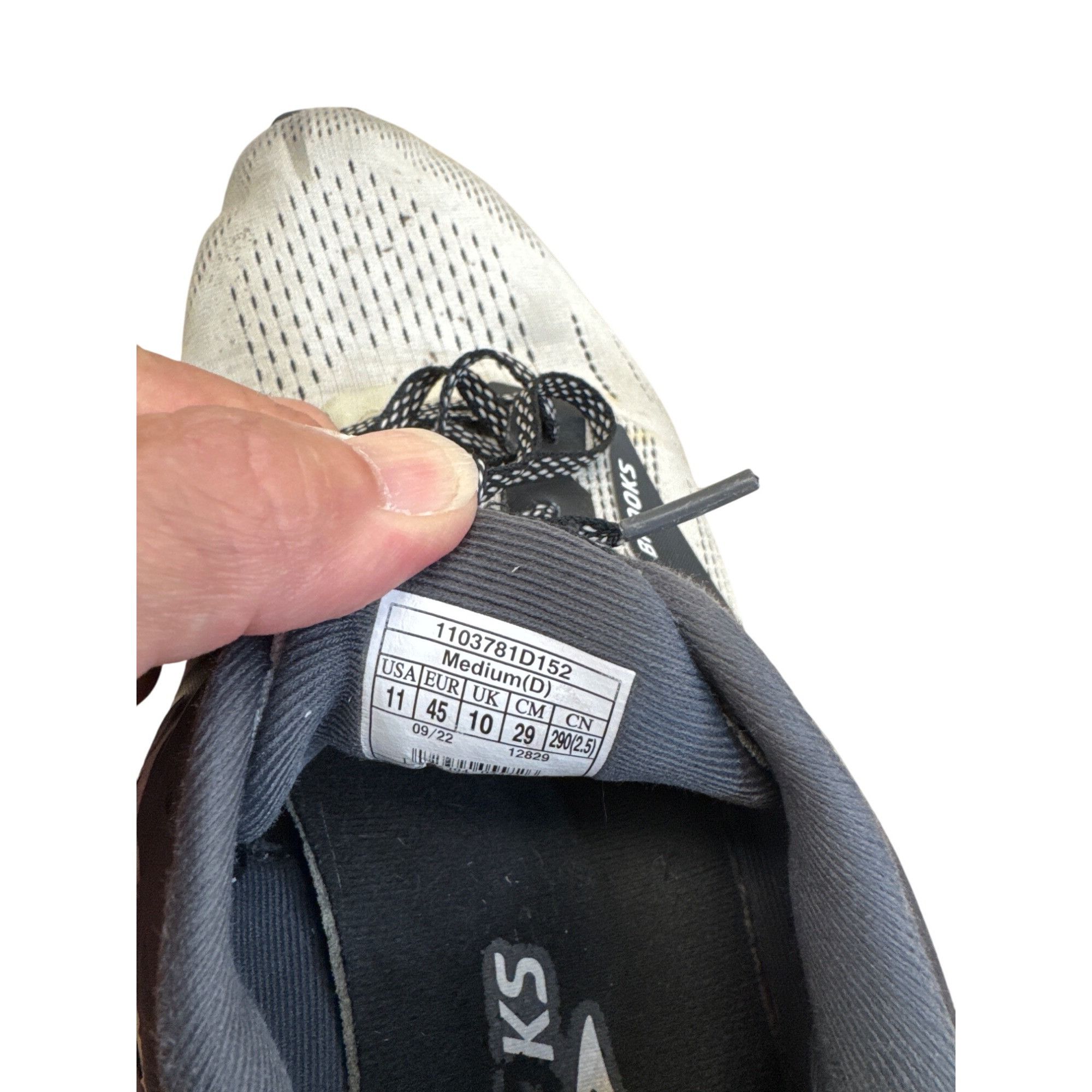 Brooks Brooks Anthem 5 Mens Gray/Black Running Shoes Sneakers Size Size US 11 / EU 44 - 14 Thumbnail