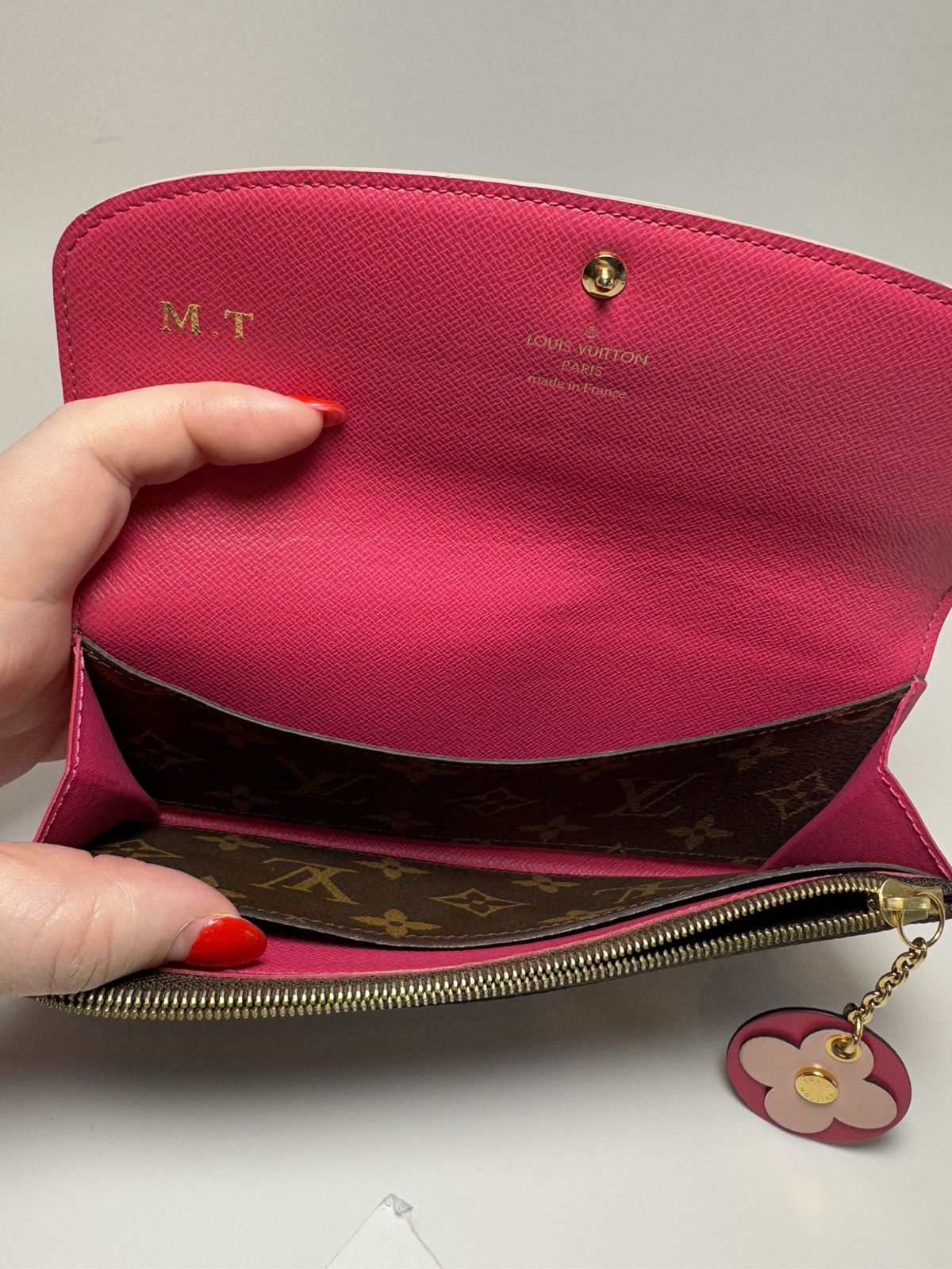 Louis Vuitton Louis Vuitton Emilie Bloom Fuchsia Monogram Wallet Size ONE SIZE - 5 Thumbnail
