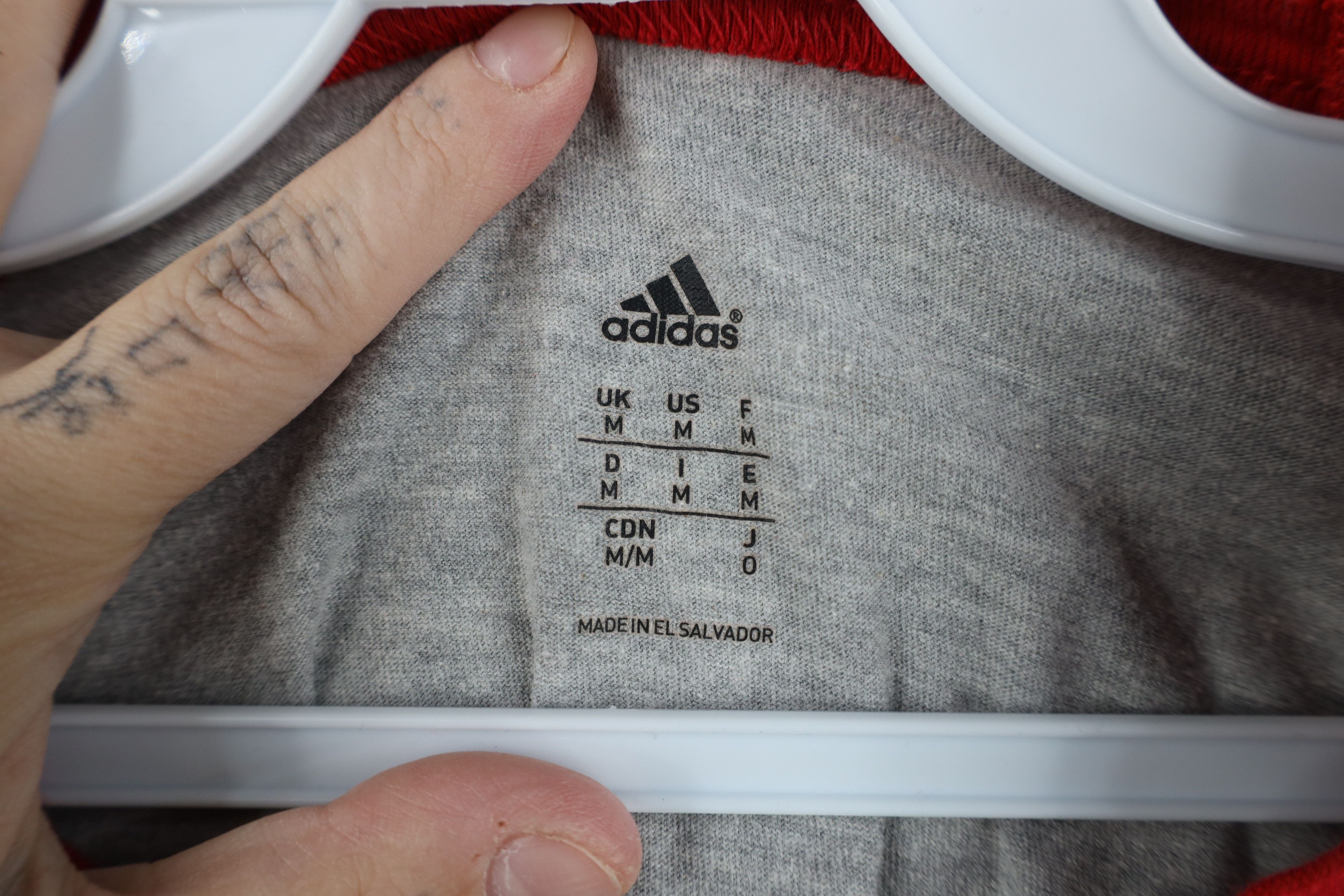 Adidas Vintage Y2K Adidas Block Baseball Raglan T-Shirt Gray Red Size US M / EU 48-50 / 2 - 9 Thumbnail