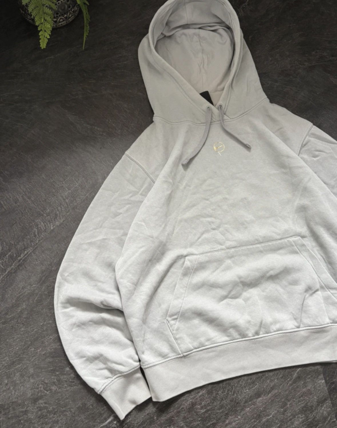 Nike 00s Nike Vintage Oversized Loose Fit Center Logo Hoodie Rare Size US S / EU 44-46 / 1 - 2 Thumbnail