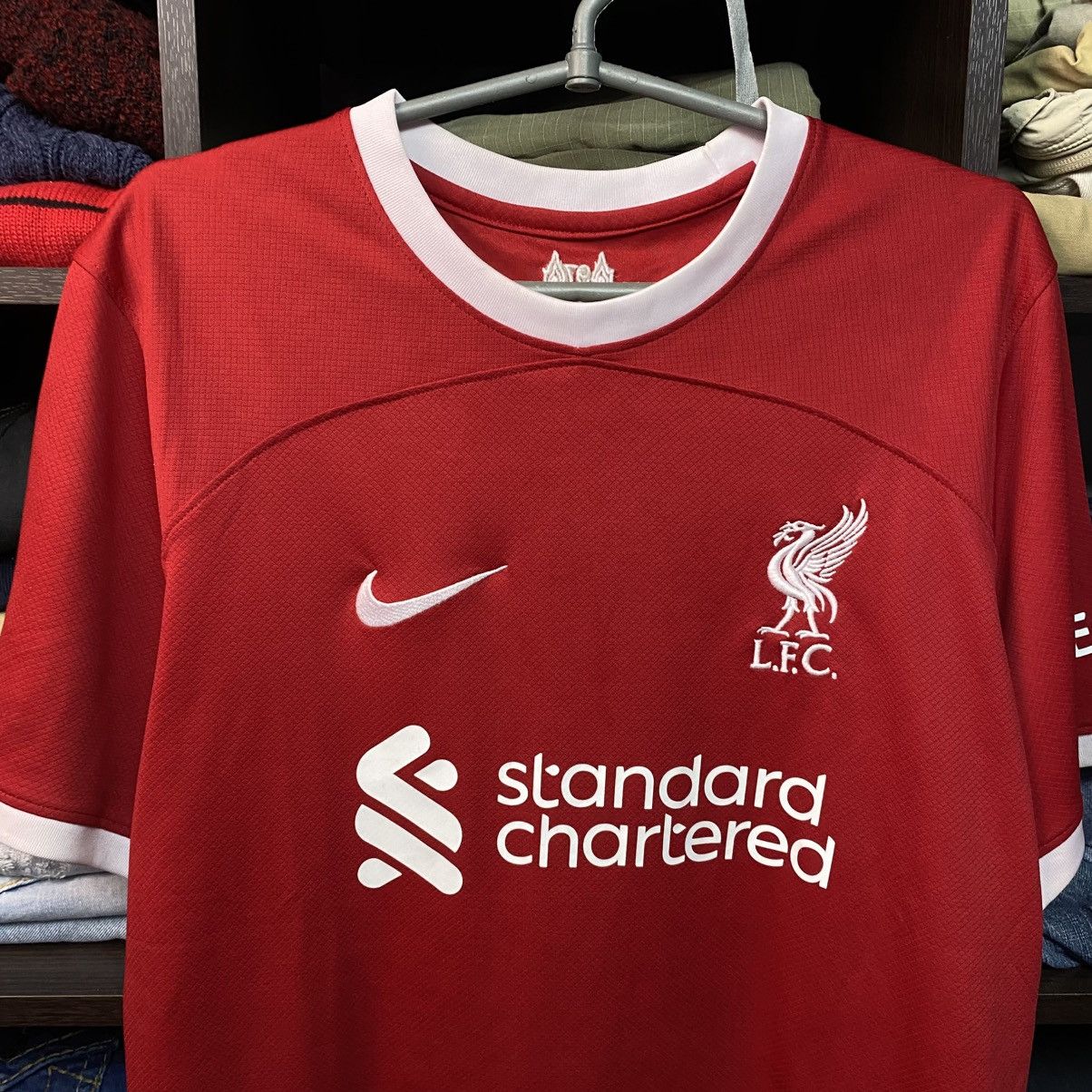 Nike Mens Nike FC Liverpool home 2022 soccer jersey size M Size US M / EU 48-50 / 2 - 2 Thumbnail