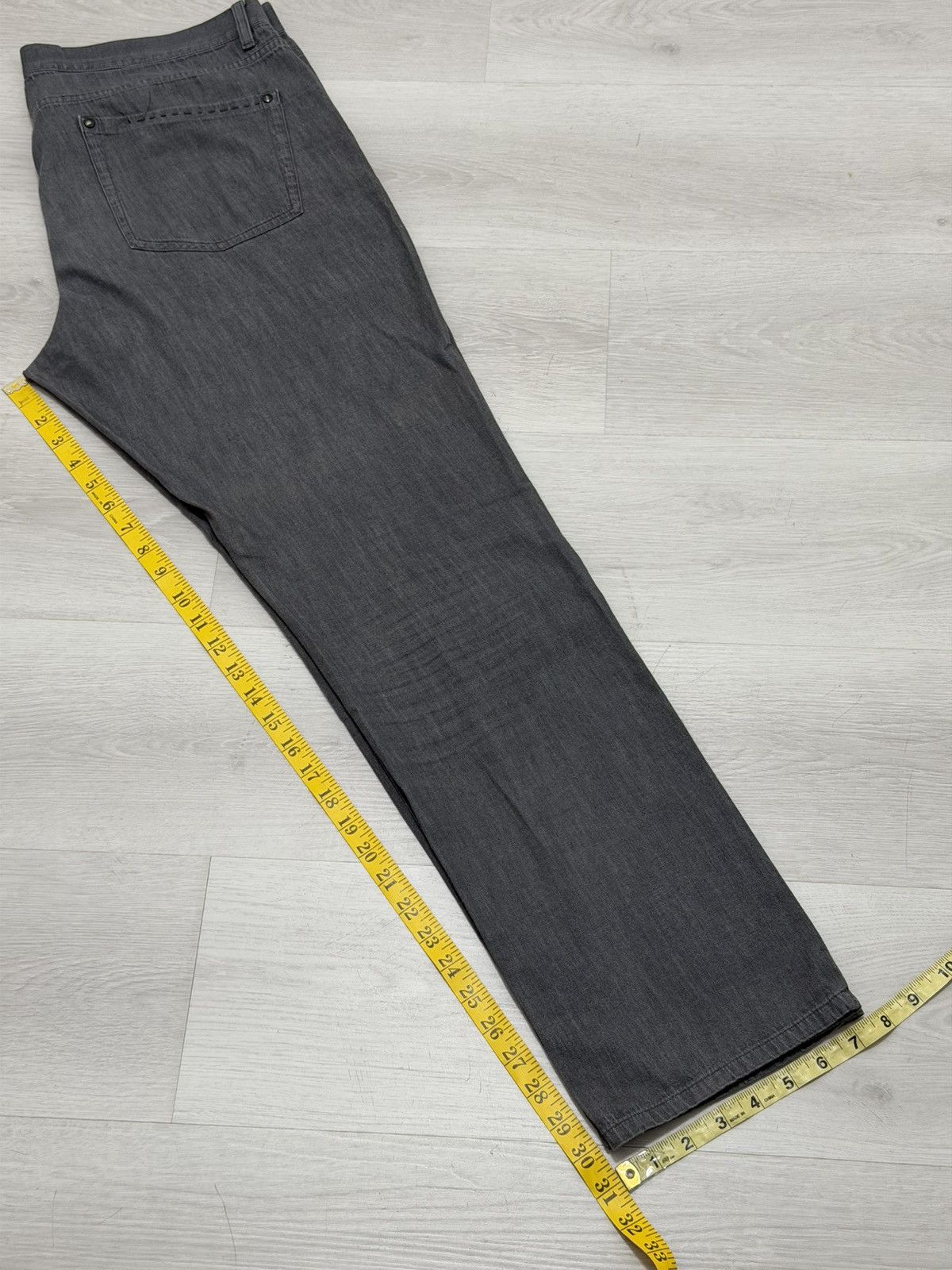 John Varvatos John Varvatos Gray Denim Jeans Size 34R Size US 34 / EU 50 - 12 Thumbnail