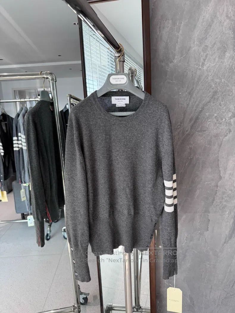 Thom Browne Thom Browne Crewneck cashmere sweater Size US S / EU 44-46 / 1 - 1 Thumbnail