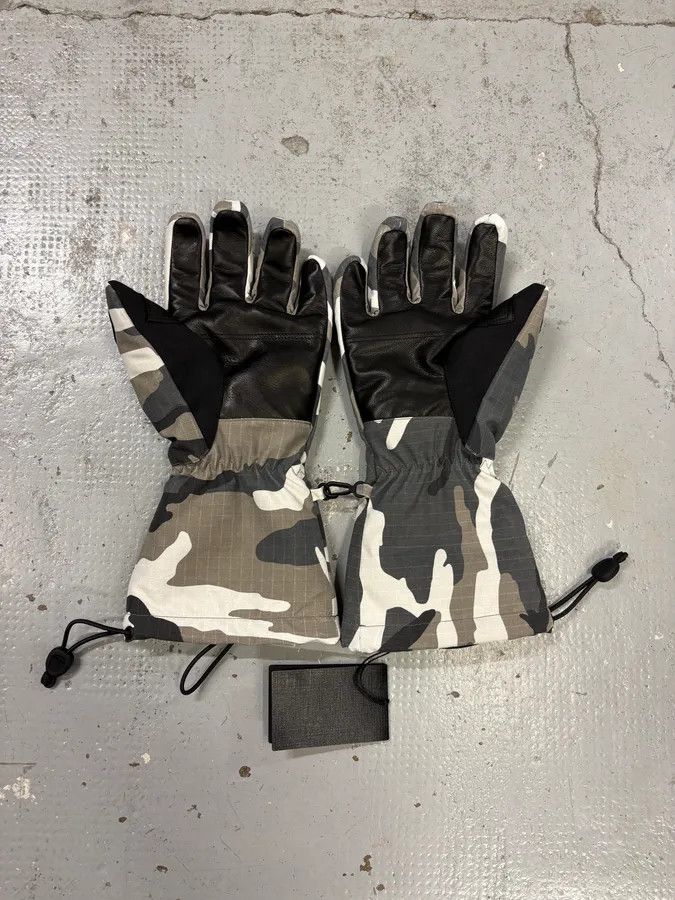 Balenciaga SS2025 Balenciaga Camo Pattern Ski Winter Gloves Size ONE SIZE - 6 Thumbnail