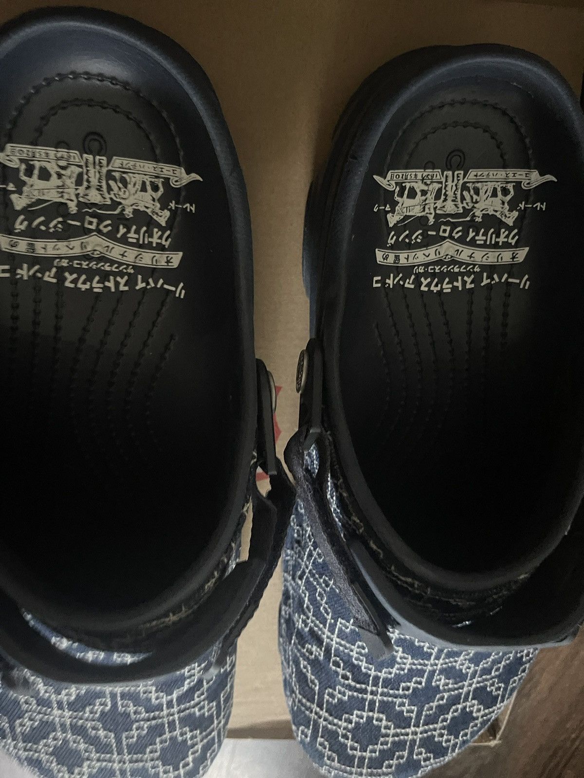 Crocs × Levi's Levi’s crocs Size US 11 / EU 44 - 3 Thumbnail