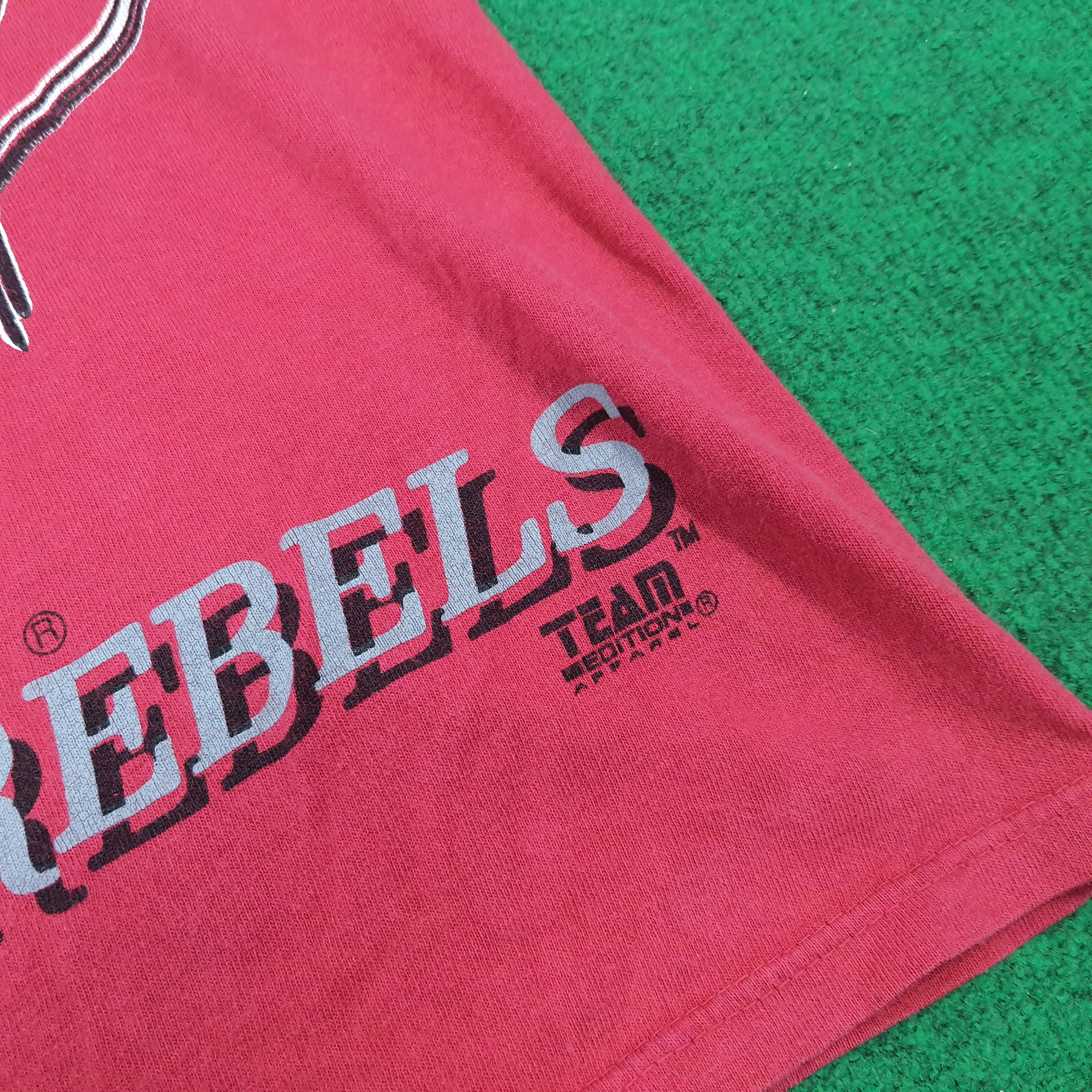 Vintage Vintage 90s UNLV Runnin' Rabels Tshirt C276N66 Size US L / EU 52-54 / 3 - 3 Thumbnail