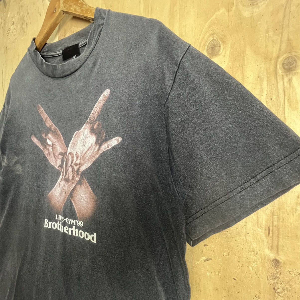 Band Tees LIVE- GYM "99 Brotherhood Size US L / EU 52-54 / 3 - 7 Thumbnail