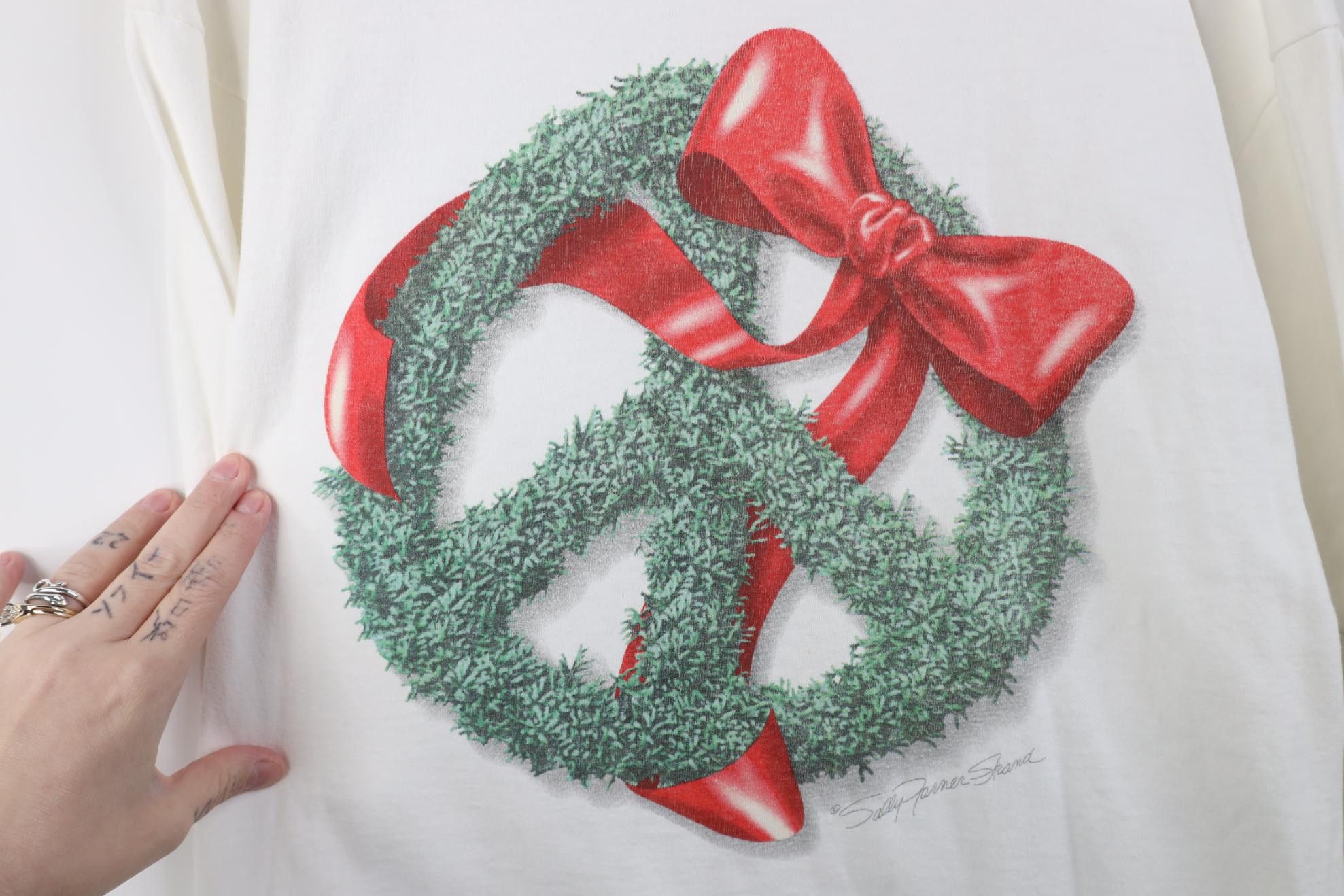 Vintage Vintage 90s Christmas Wreath Peace Sign Long Sleeve T-Shirt Size US XL / EU 56 / 4 - 4 Thumbnail