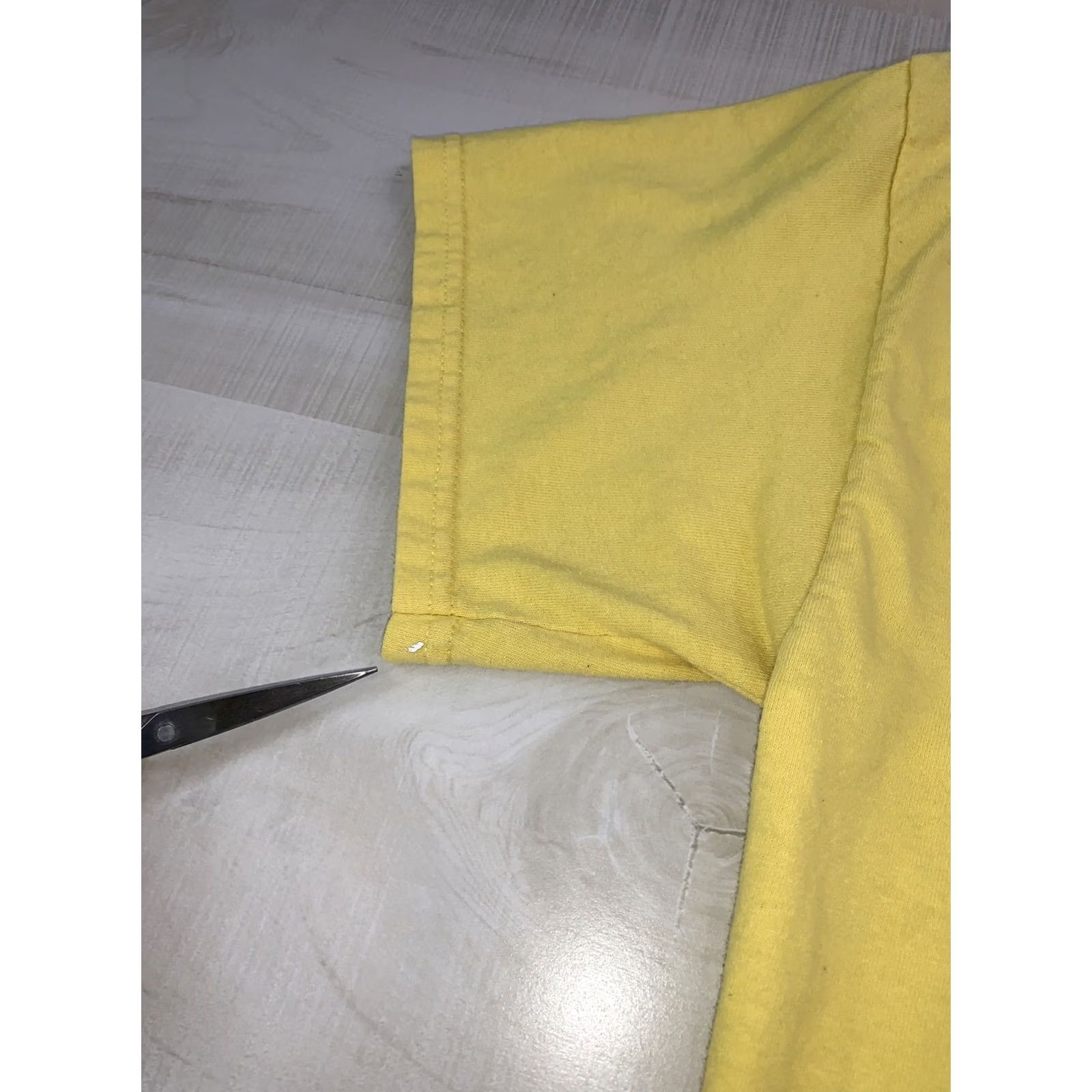 Gildan Y2K Urban Liar Smack Apparel Mens T-Shirt-12005 Adult/L Large Yellow Graphic Crew Neck Short Sleeve Vintage/Pre Owned Mens Size US L / EU 52-54 / 3 - 3 Thumbnail
