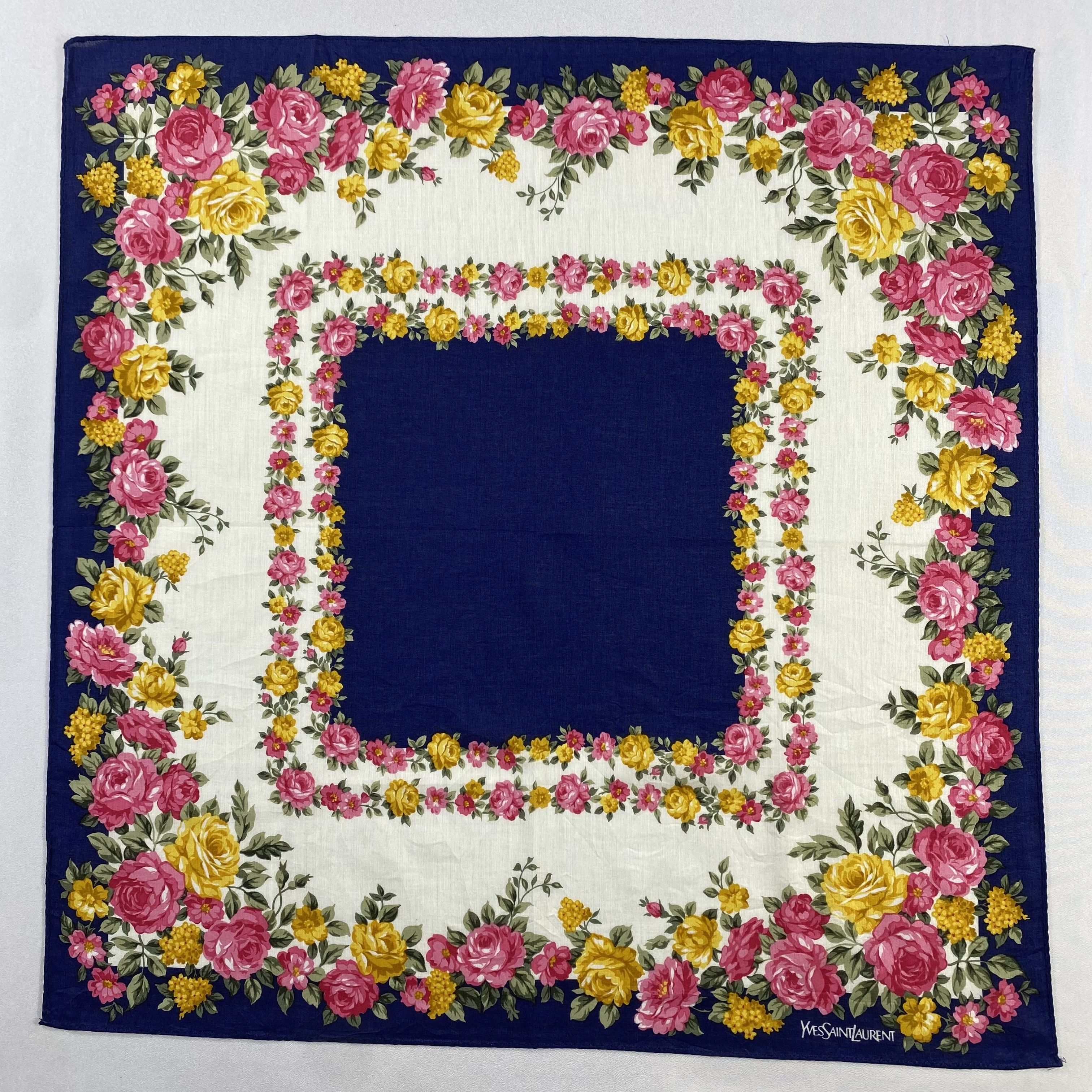 Vintage Yves Saint Laurent Handkerchief / Neckerchief-P1133 Size ONE SIZE - 1 Thumbnail