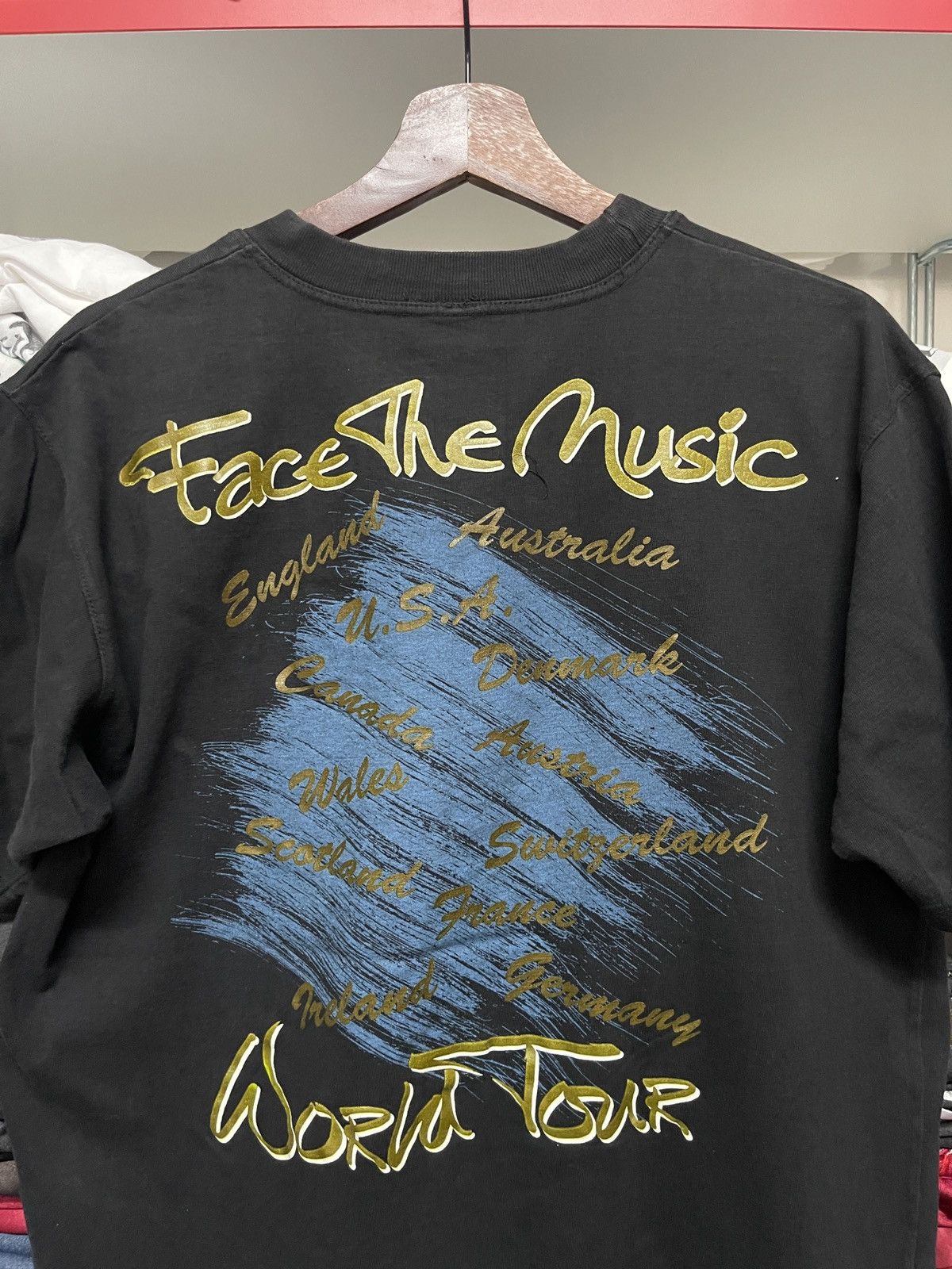 Vintage Vintage 90s Torvill & Dean Ice Dance Tour Graphic Tee Size US M / EU 48-50 / 2 - 7 Thumbnail