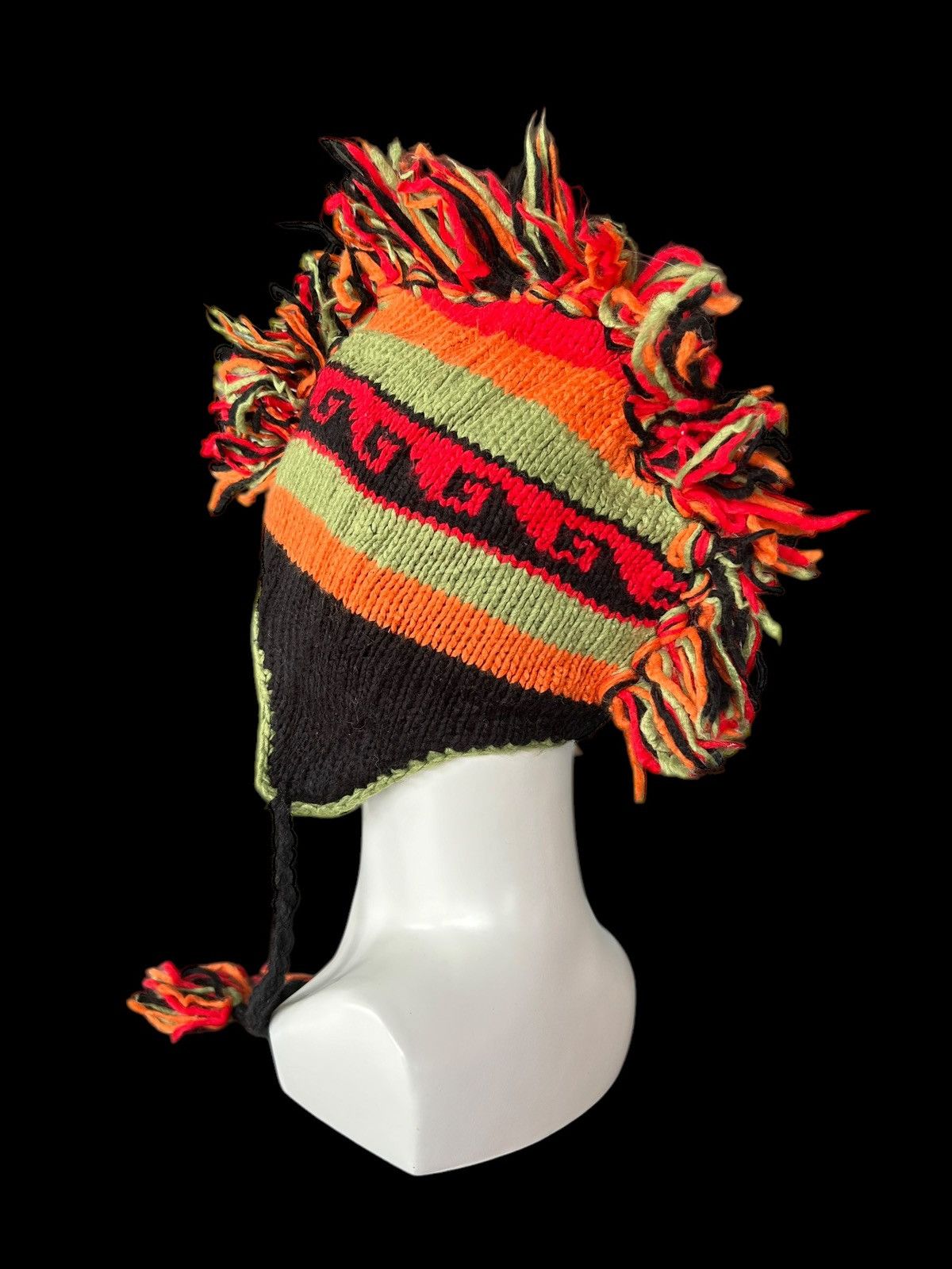 Japanese Brand Mohawk Very Rare Crochet Knitted Handmade Beanie Hats ☠️☠️ Size ONE SIZE - 3 Thumbnail