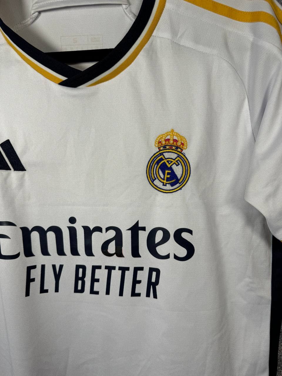 Vintage BELLINGHAM Real Madrid 2023/24 Fan Soccer Jersey Small Size US S / EU 44-46 / 1 - 7 Thumbnail