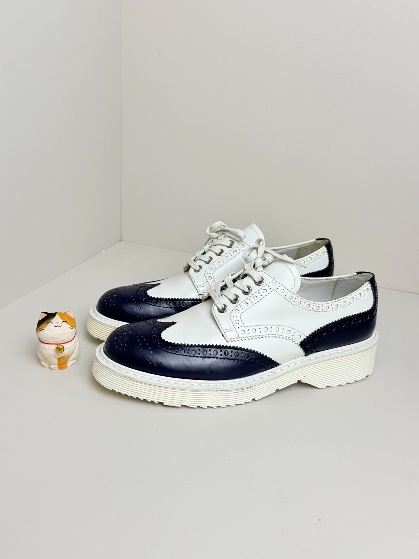 Prada Prada Casual Lowtop Sneakers us_7-5 Women Size US 7.5 / IT 37.5 - 1 Thumbnail