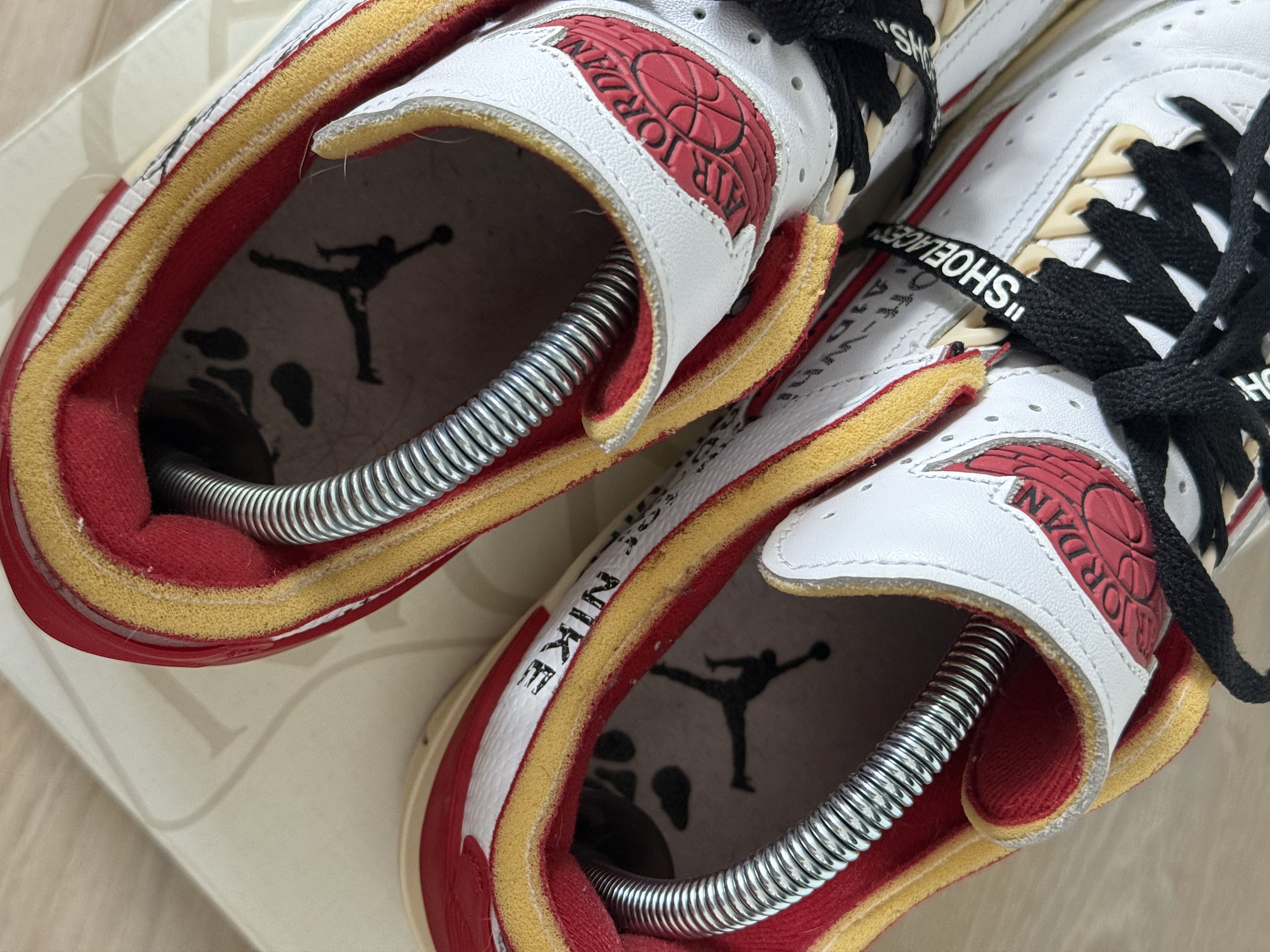 Jordan Brand × Off-White Off White x Air Jordan 2 Size US 9 / EU 42 - 5 Thumbnail