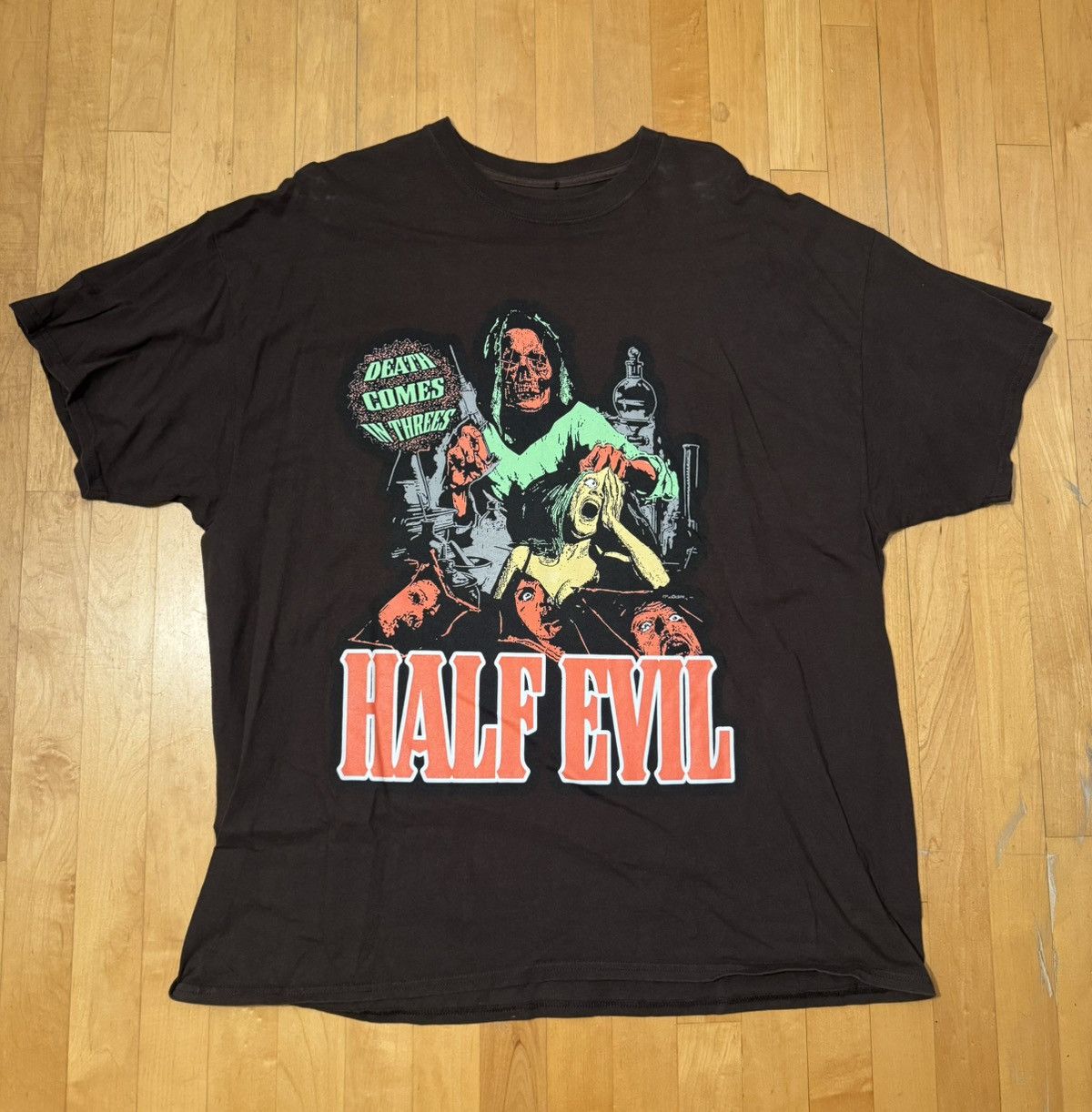 Half Evil Half Evil Graphic Tee Size US XXL / EU 58 / 5 - 1 Thumbnail