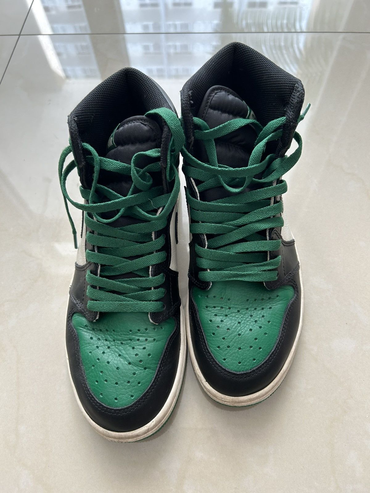 Jordan Brand Jordan 1 High Pine Green 1.0 Size US 9 / EU 42 - 3 Thumbnail