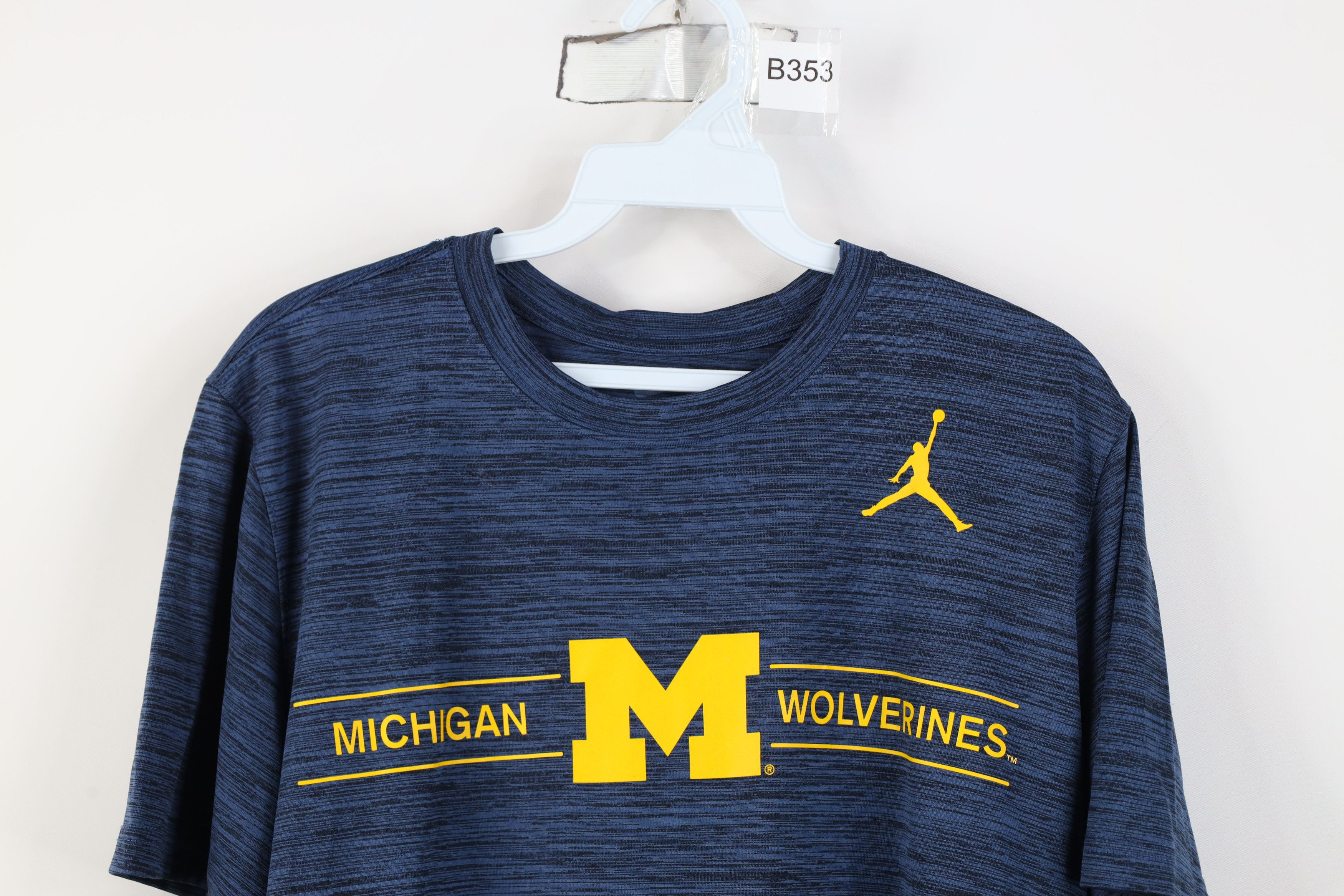 Nike Nike Air Jordan Spell University of Michigan Jumpman T-Shirt Size US M / EU 48-50 / 2 - 2 Thumbnail
