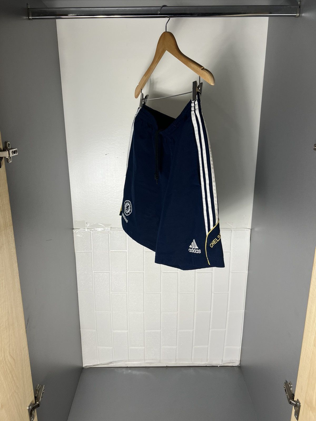 Adidas VINTAGE ADIDAS FC CHELSEA LONDON ENGLAND SOCCER JERSEY RETRO Size US XL / EU 56 / 4 - 7 Thumbnail