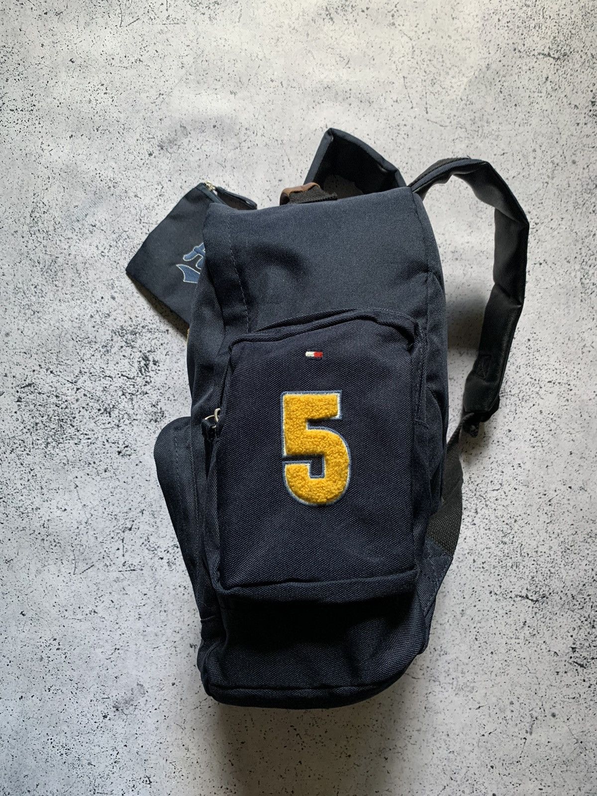Tommy Hilfiger × Vintage Vintage Tommy Hilfiger Backpack Big Logo Bag Outdoor USA Size ONE SIZE - 3 Thumbnail