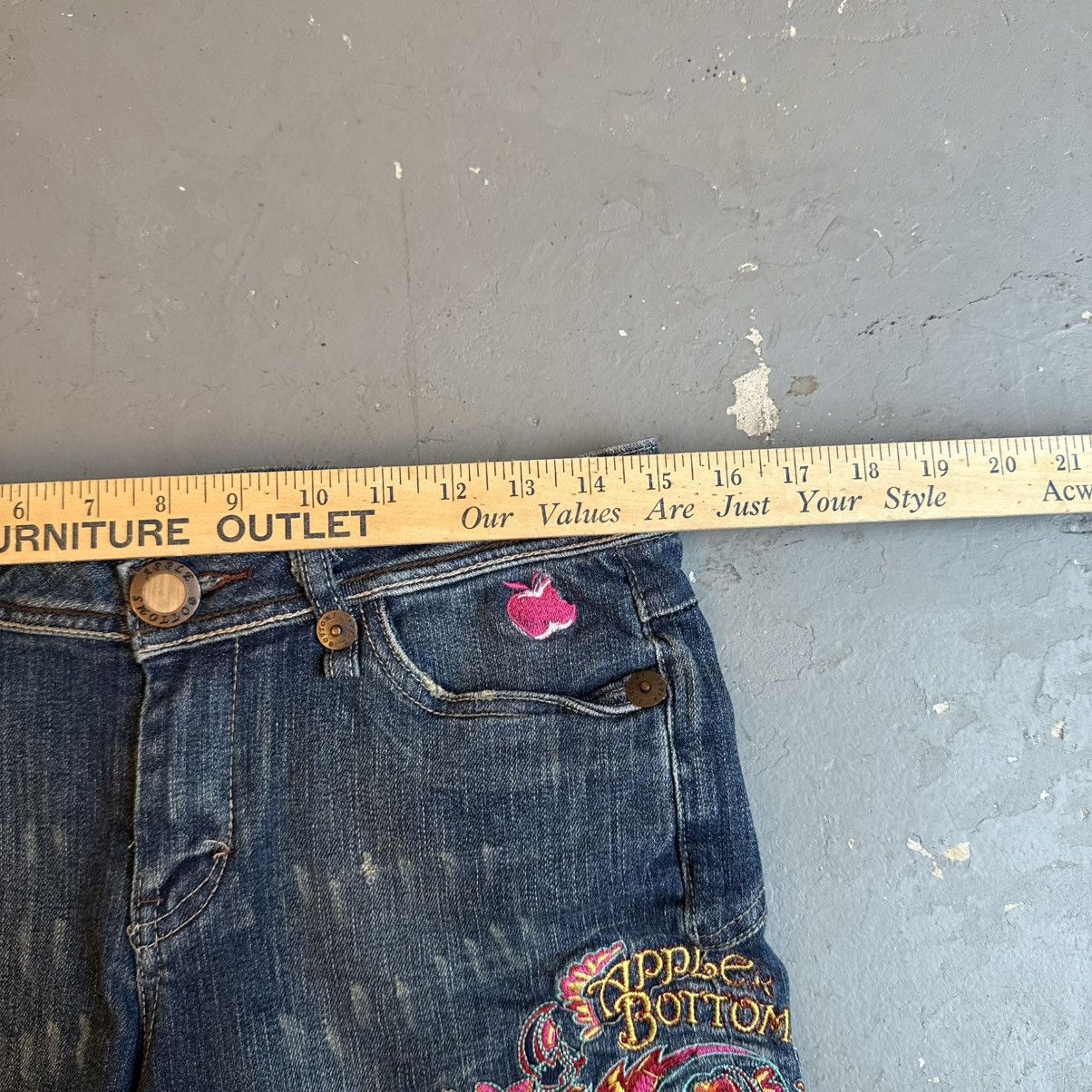 Miss Me Vintage Apple Bottoms Embroidered Y2K Jeans RARE Flowers Size 30" / US 8 / IT 44 - 5 Thumbnail