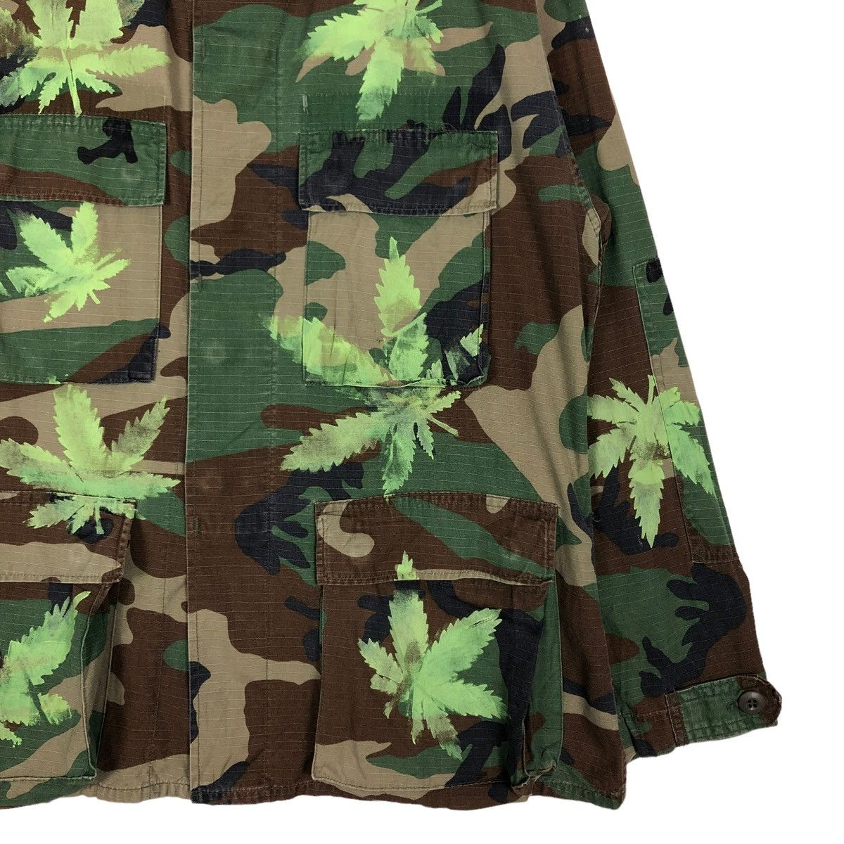 Japanese Brand 🔥Camo Jacket Multi Pocket Cargo Front Street Made in Italy Size US M / EU 48-50 / 2 - 5 Thumbnail