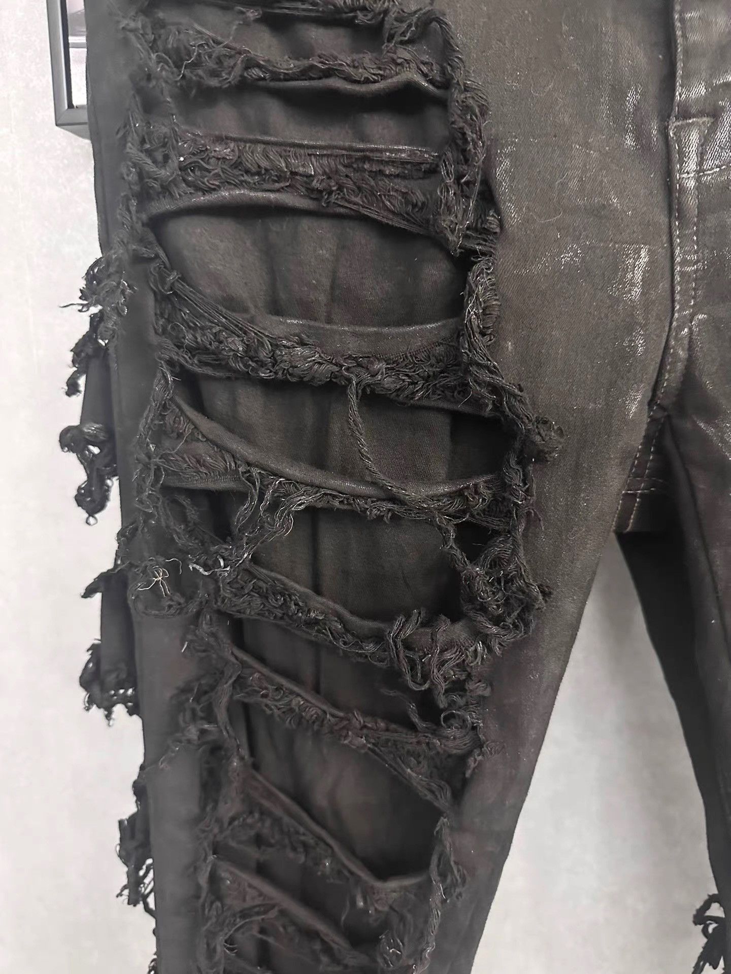 Rick Owens Rick Owens Waxed Distressed Jeans K34 Size US 33 - 3 Thumbnail