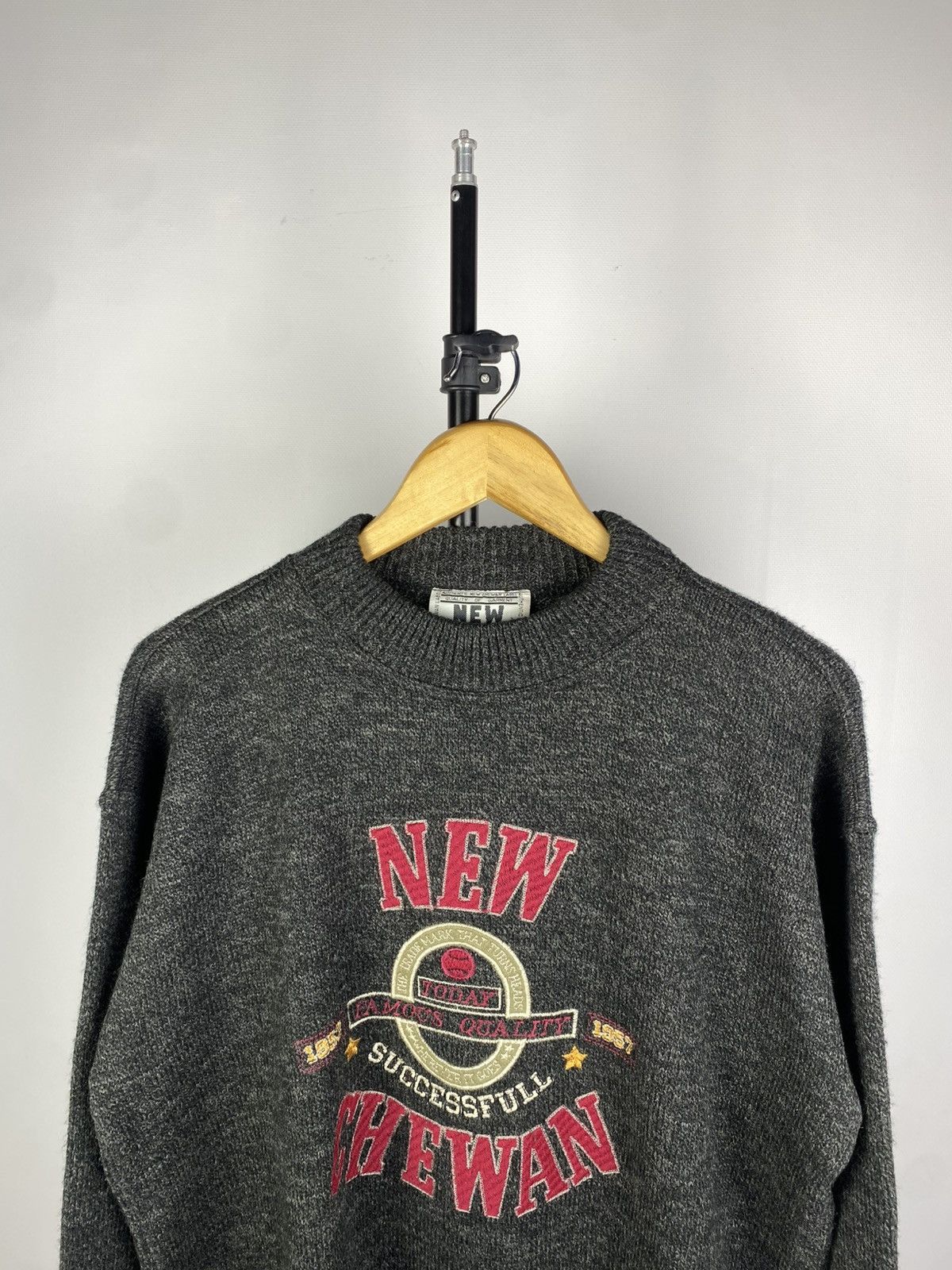 Vintage Vintage 90s NEW CHEWAN USA Big Logo Sweater Size US S / EU 44-46 / 1 - 2 Thumbnail