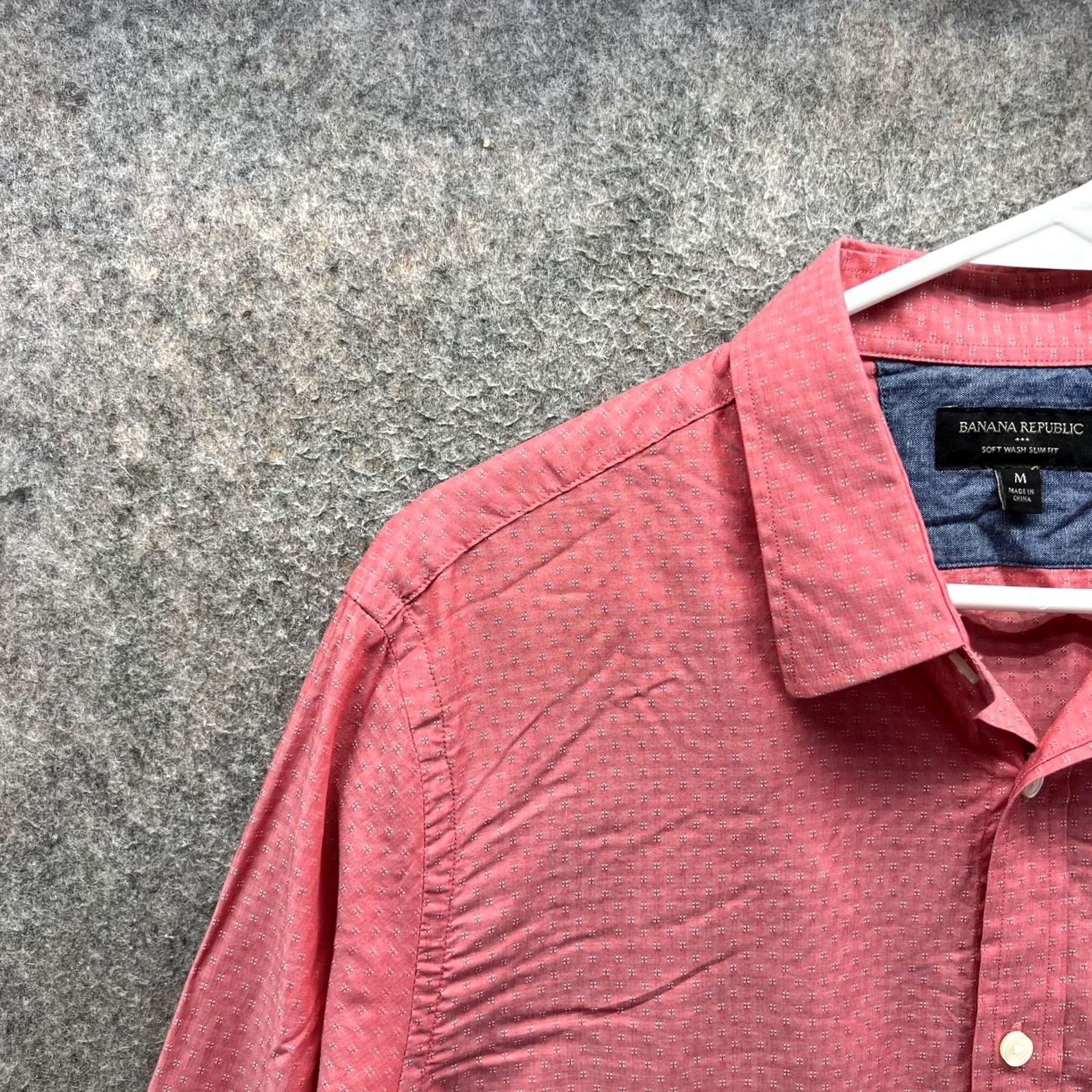 Banana Republic VINTAGE Banana Republic Shirt Mens Medium Red Soft Wash Slim Fit Button Front Casual Size US M / EU 48-50 / 2 - 7 Thumbnail