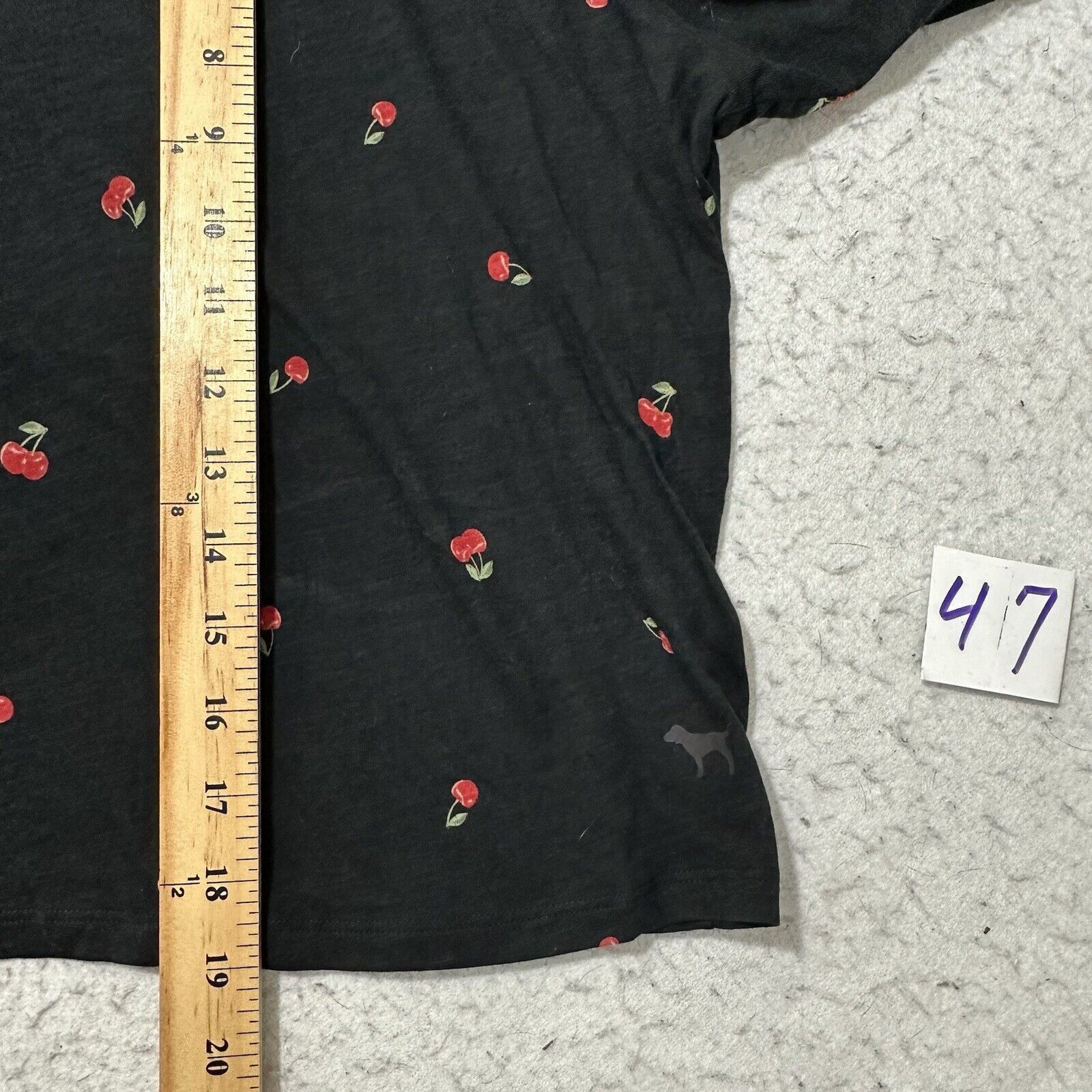 Victoria's Secret Victoria's Secret PINK Large Cherry Crop Top T Shirt Black Size L / US 10 / IT 46 - 9 Thumbnail