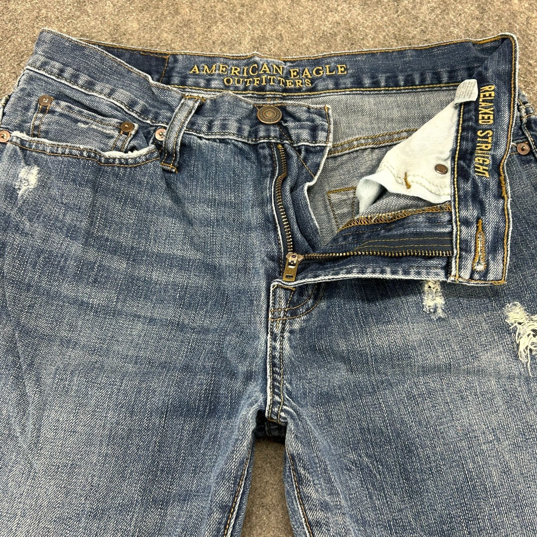 American Eagle Outfitters American Eagle Jeans Mens 30x30 Blue Relaxed Straight Medium Distressed Size US 30 / EU 46 - 2 Thumbnail