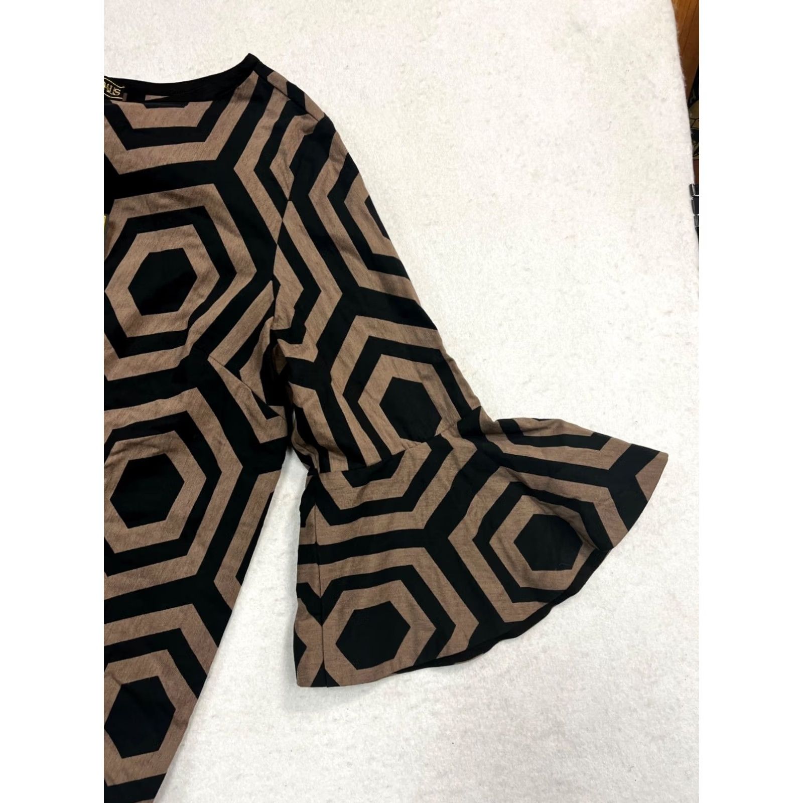 Bell VINTAGE Women’s HEIDI DAUS Cropped Bell Sleeve Top 3XL Brown Round Neck Blouse NWT Women’s Size XXL / US 16-18 / IT 52-54 - 4 Thumbnail