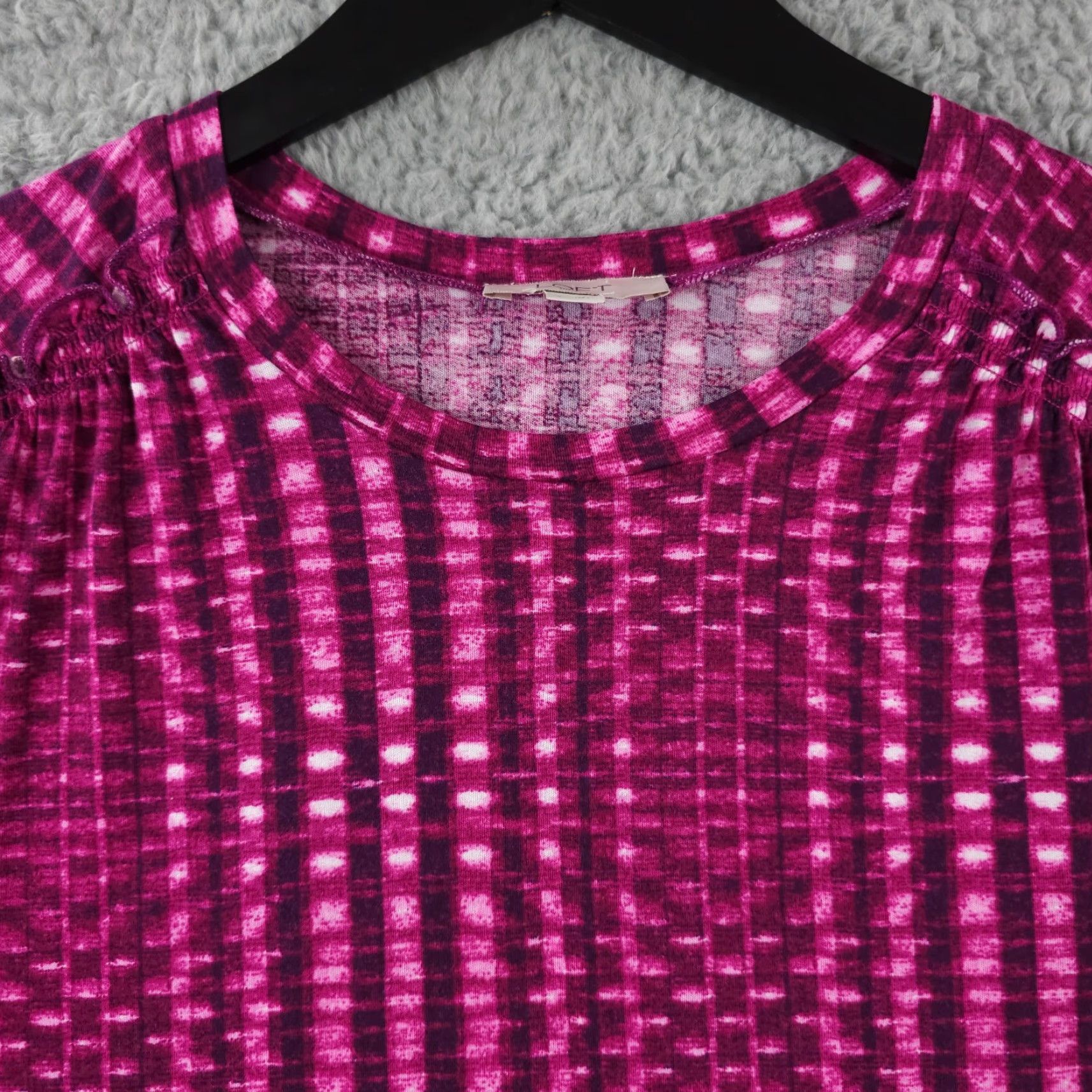 Loft LOFT Ann Taylor Shirt Womens Large Pink Geo Ruffle Shoulder Knit Casual Size L / US 10 / IT 46 - 7 Thumbnail