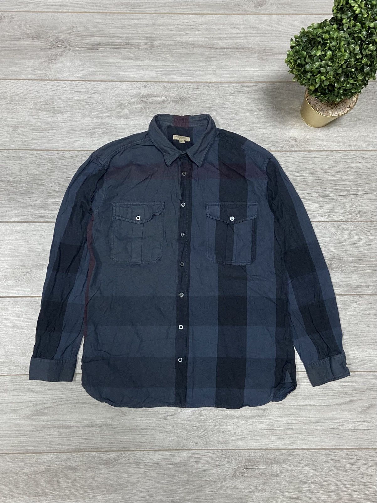 Burberry Burberry Brit shirt nova check dark blue overprint vintage Size US XL / EU 56 / 4 - 1 Thumbnail