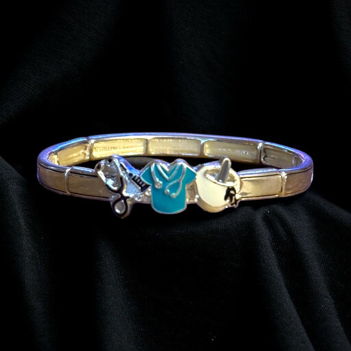 Other Silver tone inspirational Nurse theme stretch bracelet Size ONE SIZE - 1 Thumbnail