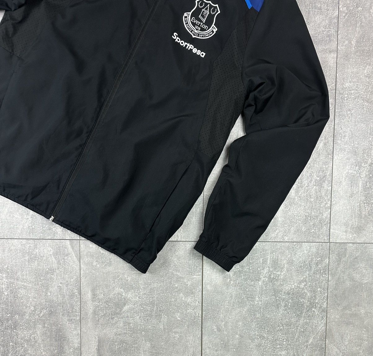 Umbro Umbro Everton FC Soccer Zip Training Top Mens Jacket Size US L / EU 52-54 / 3 - 2 Thumbnail