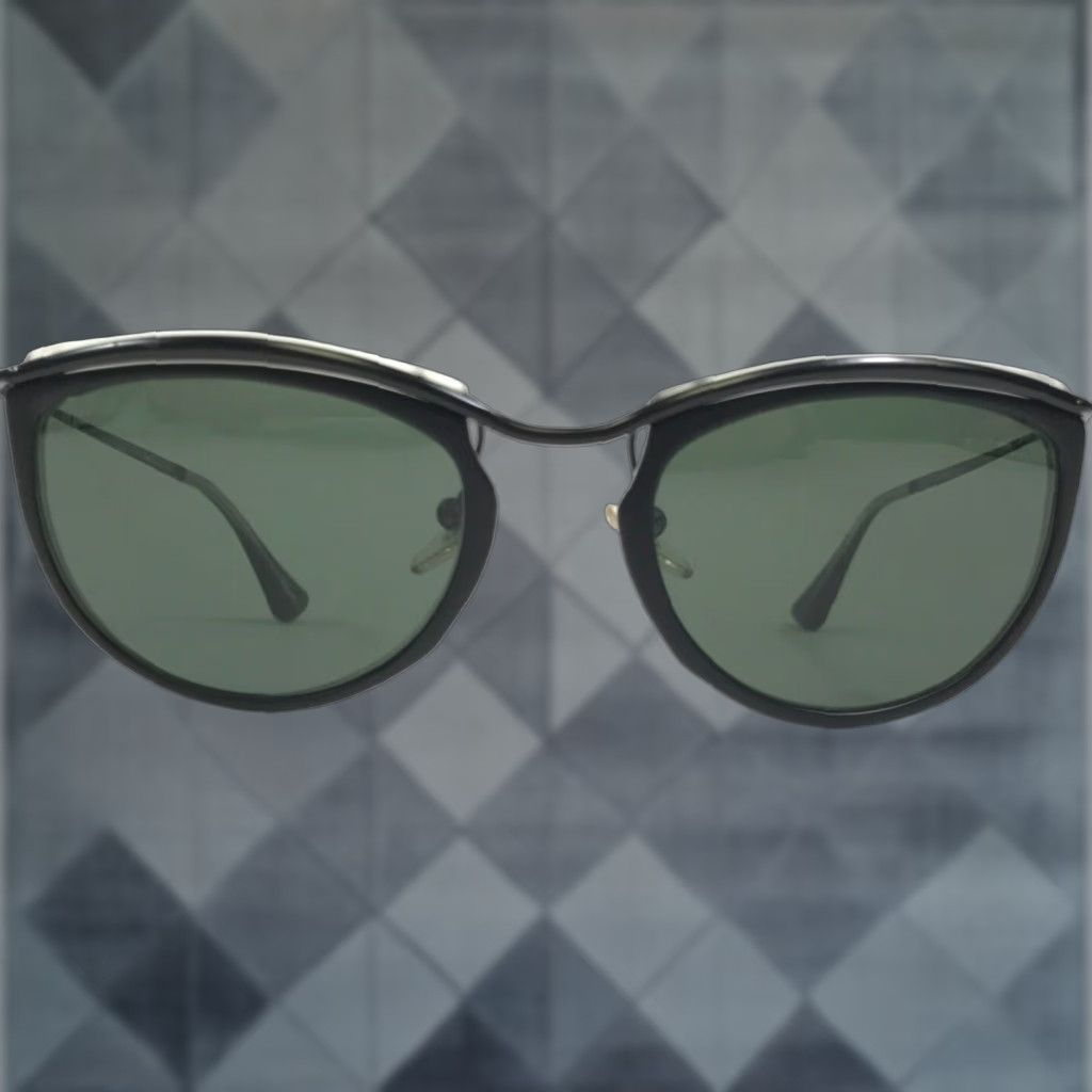 VINTAGE Persol Women Sunglasses Cat Eye Green Lenses UV400 Black