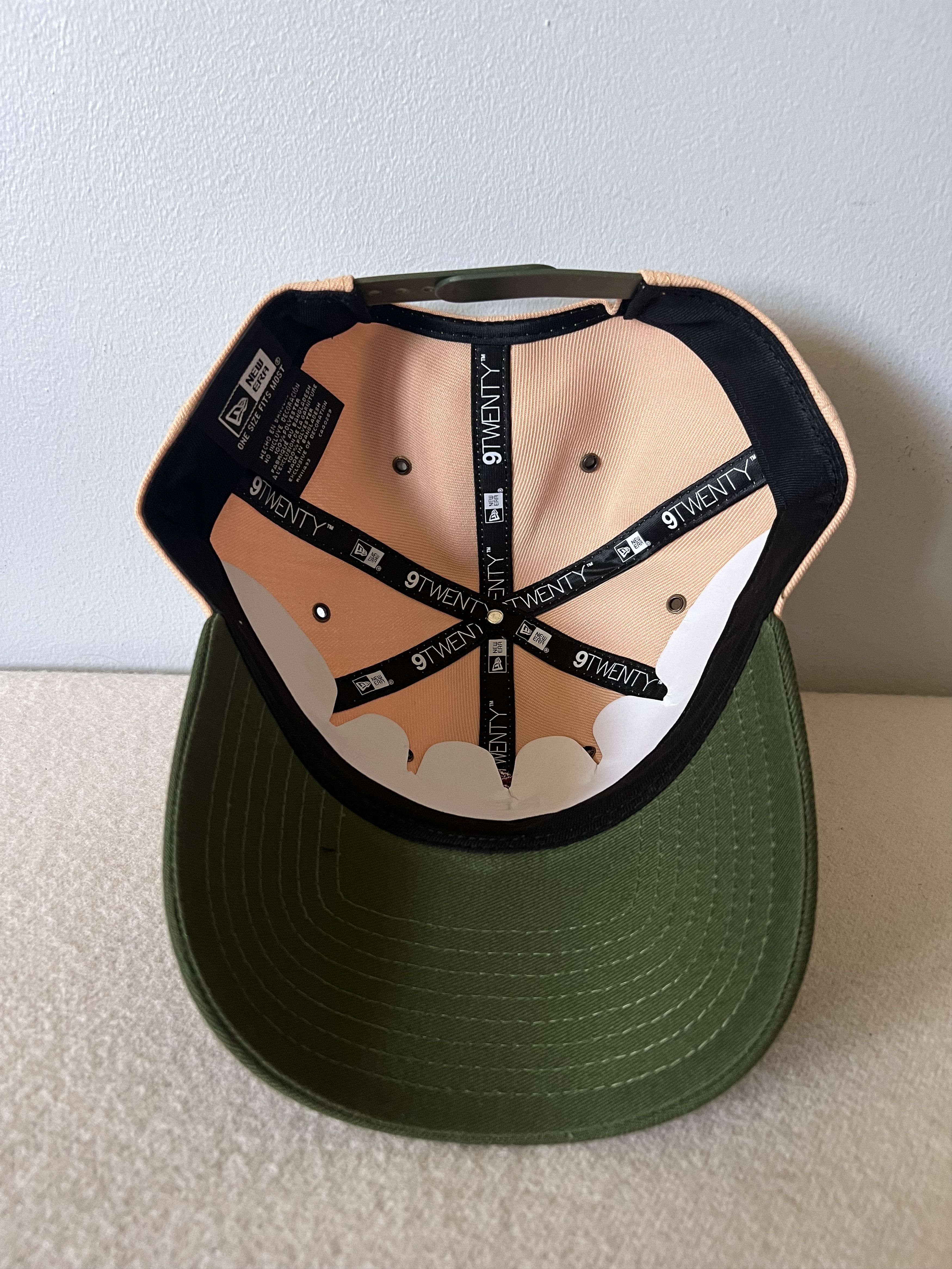 Online Ceramics Online Ceramics New Era Great Serpent Mount 9FORTY Hat Beige Size ONE SIZE - 5 Thumbnail