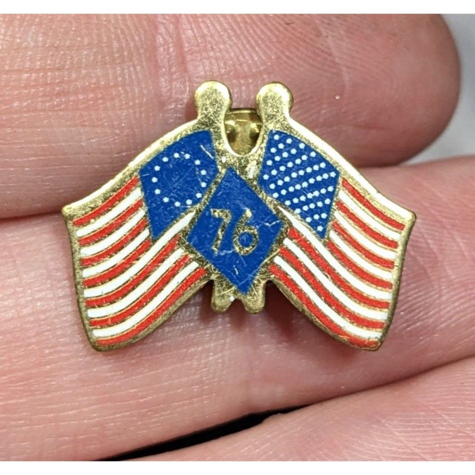 Other Vintage 1976 Spirit Of 76 Bicentennial US Flag Lapel Pin Size ONE SIZE - 3 Thumbnail