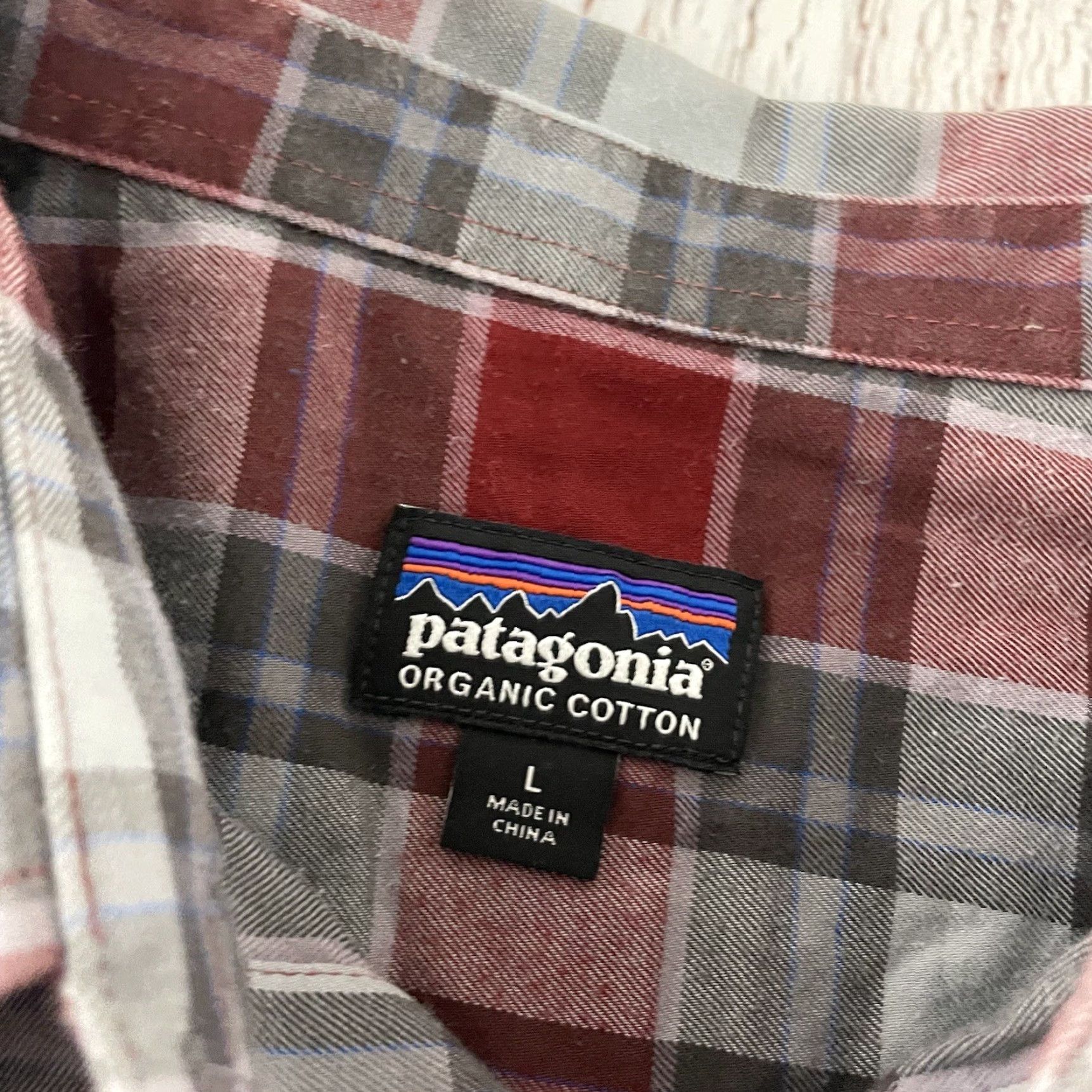 Patagonia Patagonia Shirt Plaid Flannel Long Sleeve Button-Up Men's Large Gray Red - Outdoor Cotton Pockets Size US L / EU 52-54 / 3 - 2 Thumbnail