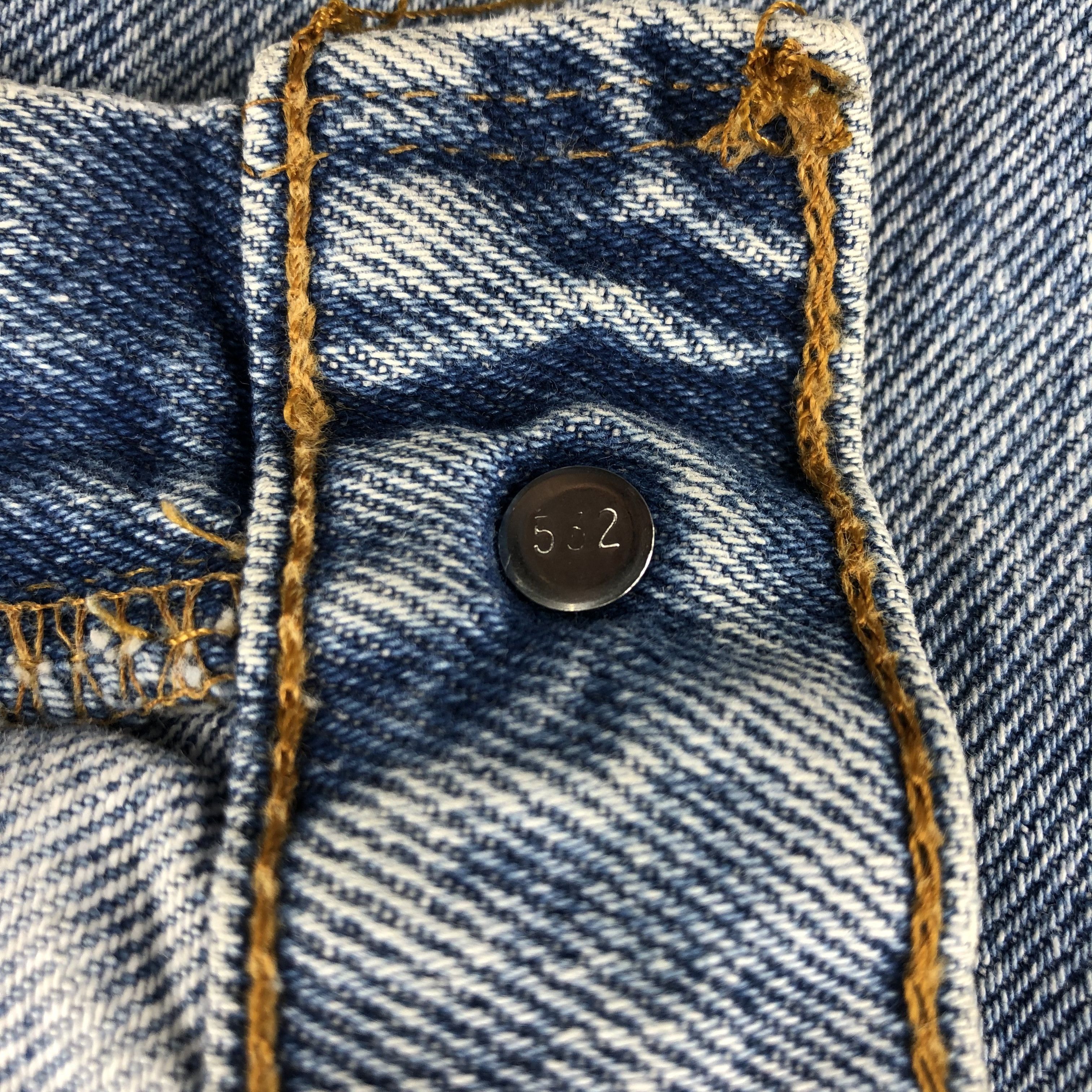Levi's × Levi's Vintage Clothing Vintage 90s Light Wash Levis 550 Jeans-JM2157 Size 28" / US 6 / IT 42 - 7 Thumbnail