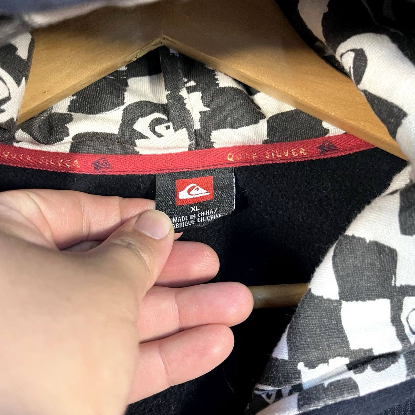 Quiksilver VINTAGE Quiksilver Hoodie XL Black Full Zip Y2K Checkered Grunge Surf Skate RARE VTG Mens Size US XL / EU 56 / 4 - 5 Thumbnail