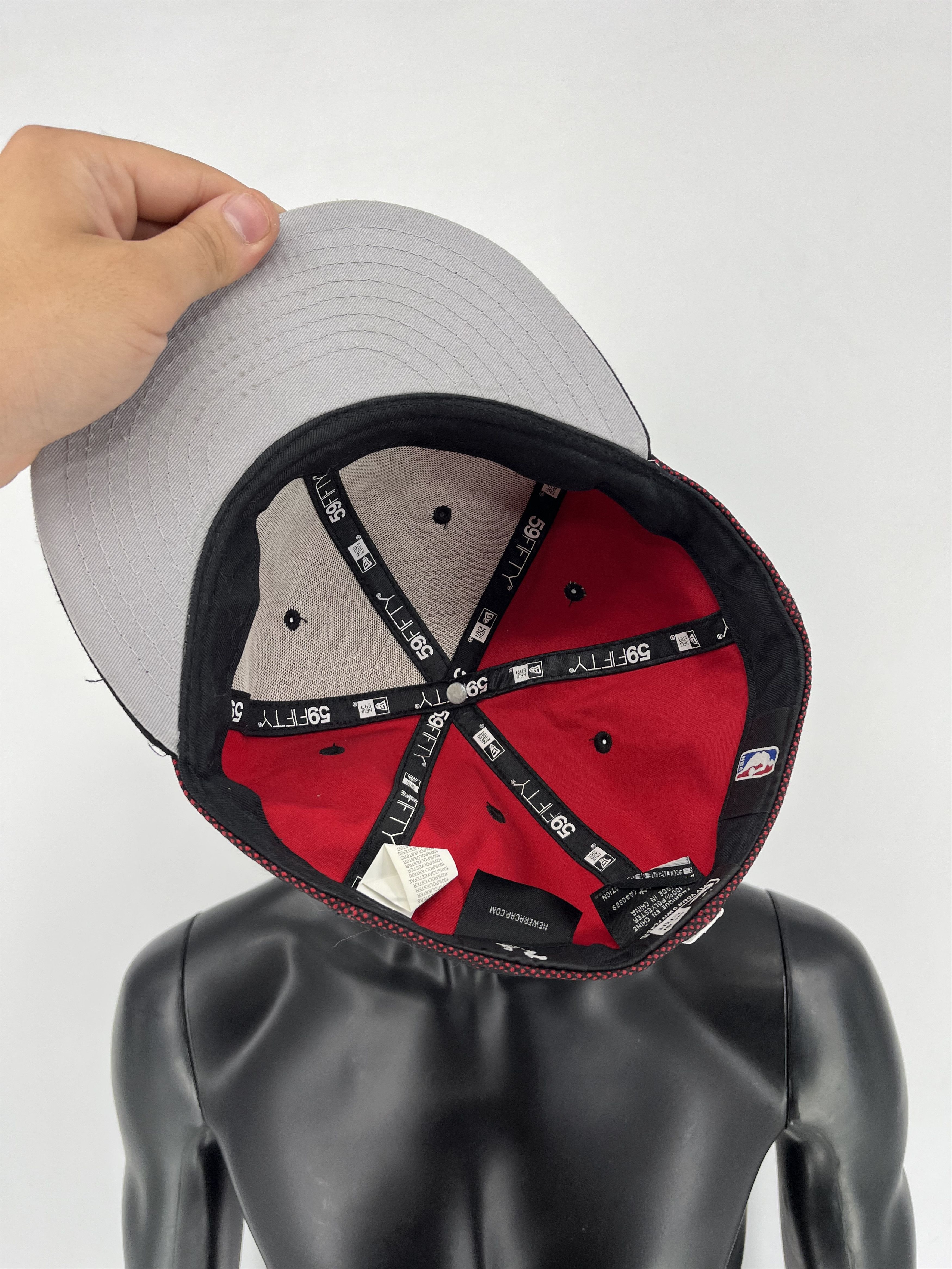 NBA × New Era Vintage New Era Chicago Bulls NBA Black Fitted Hat Size ONE SIZE - 5 Thumbnail