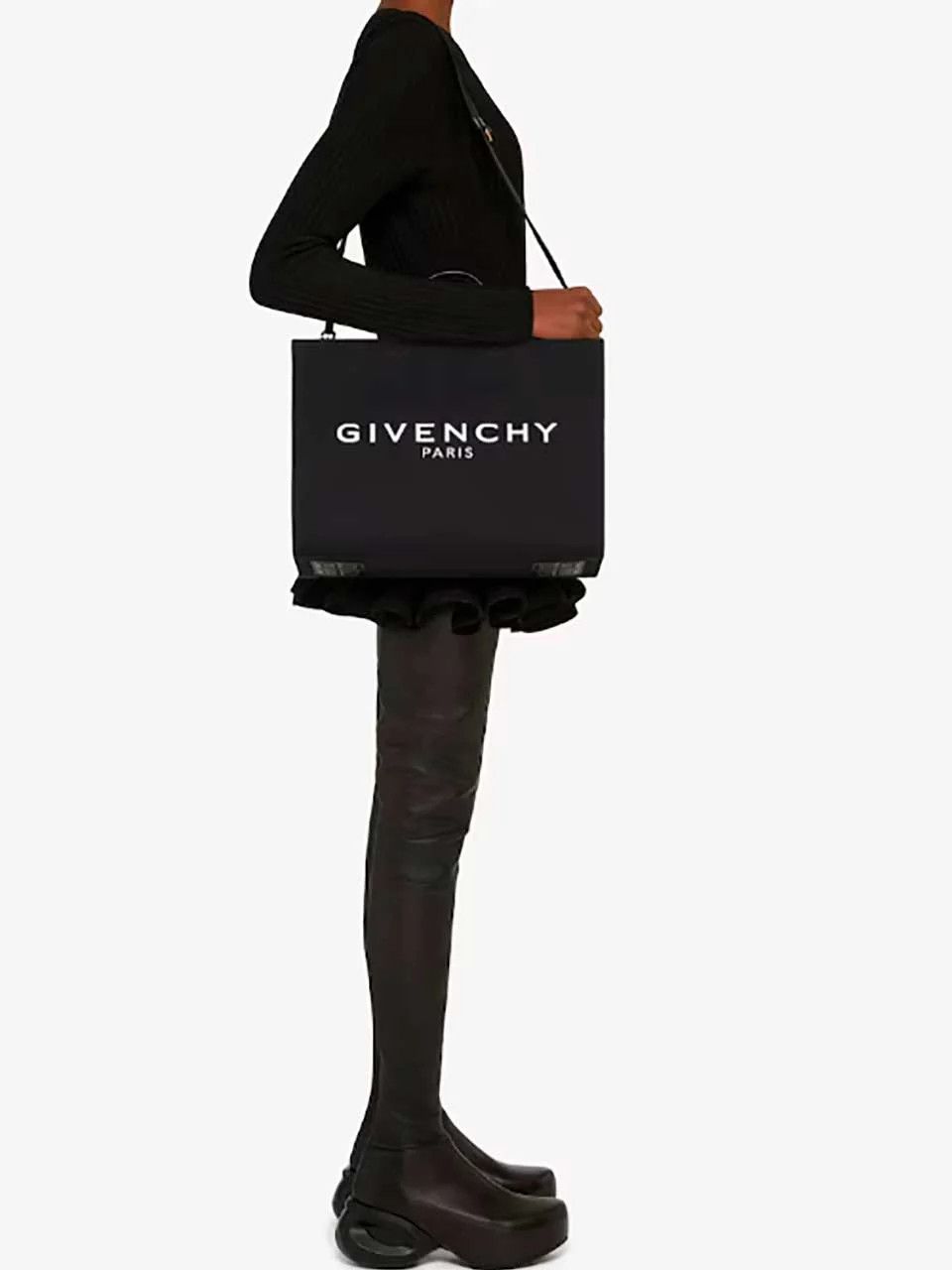 Givenchy o1srvl11e0824 Size: OS / G-Tote Bag in Black Size ONE SIZE - 6 Thumbnail