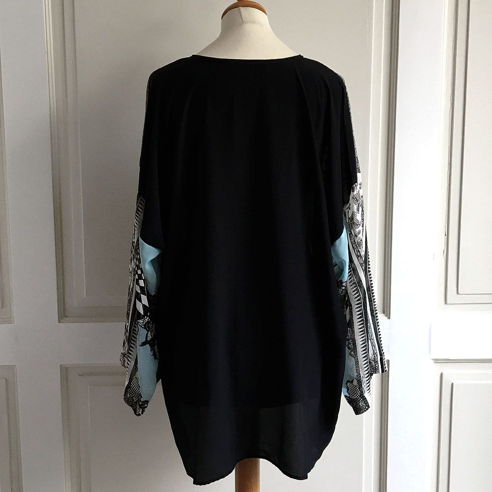 Roberto Cavalli Roberto Cavalli Blue/Black/White Silk Print Lace-Up Top Size ONE SIZE - 6 Thumbnail