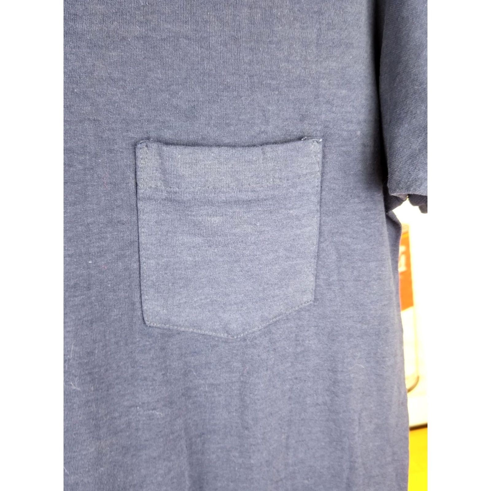 Vintage VINTAGE 80' BLANK ONE POCKET T-SHIRT NAVY XLARGE Size US XL / EU 56 / 4 - 2 Thumbnail